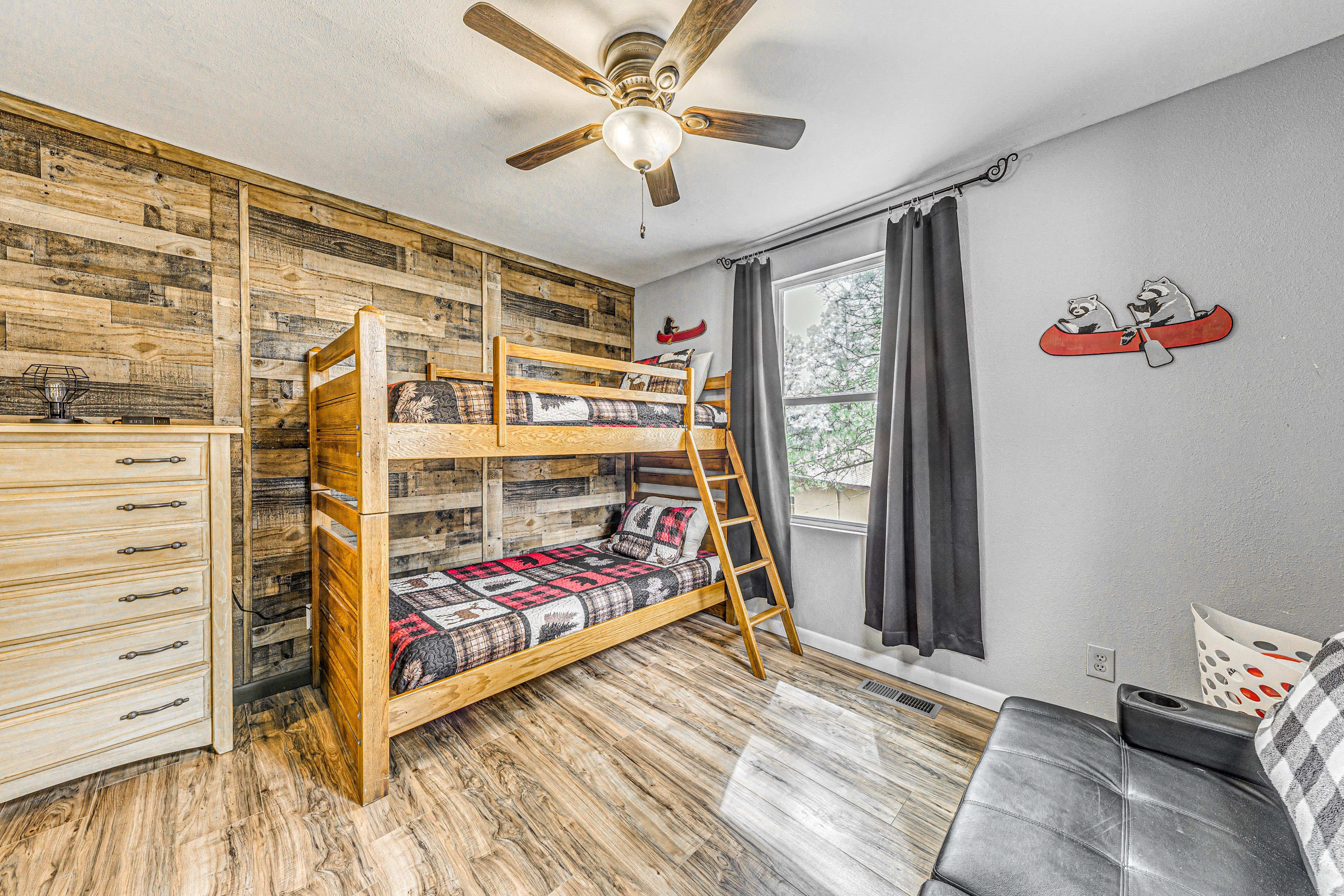 Bedroom 3 | Twin Bunk Bed | Twin Futon | 1st Floor
