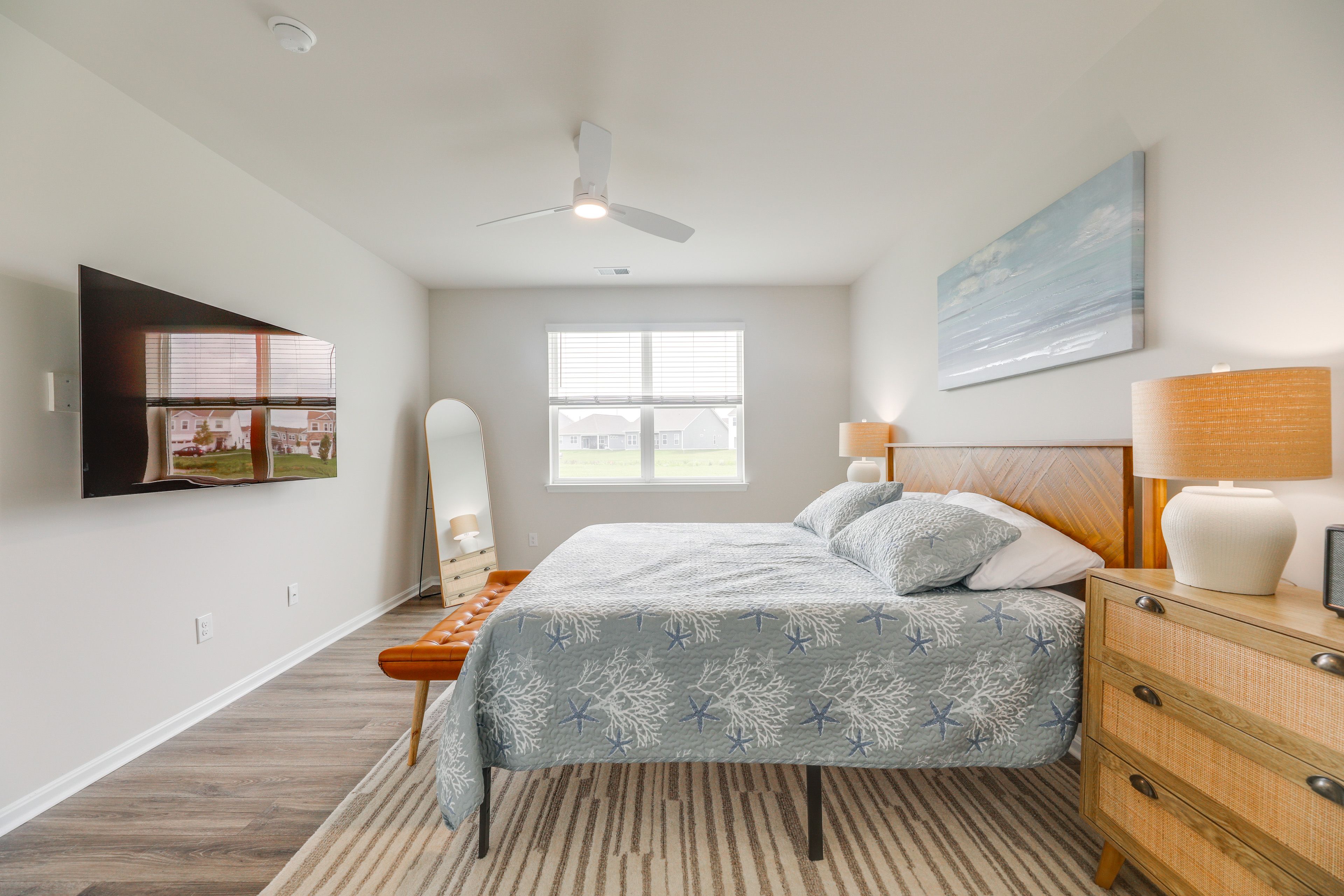 Bedroom 1 | King Bed | 1st Floor | Smart TV | En-Suite Bathroom