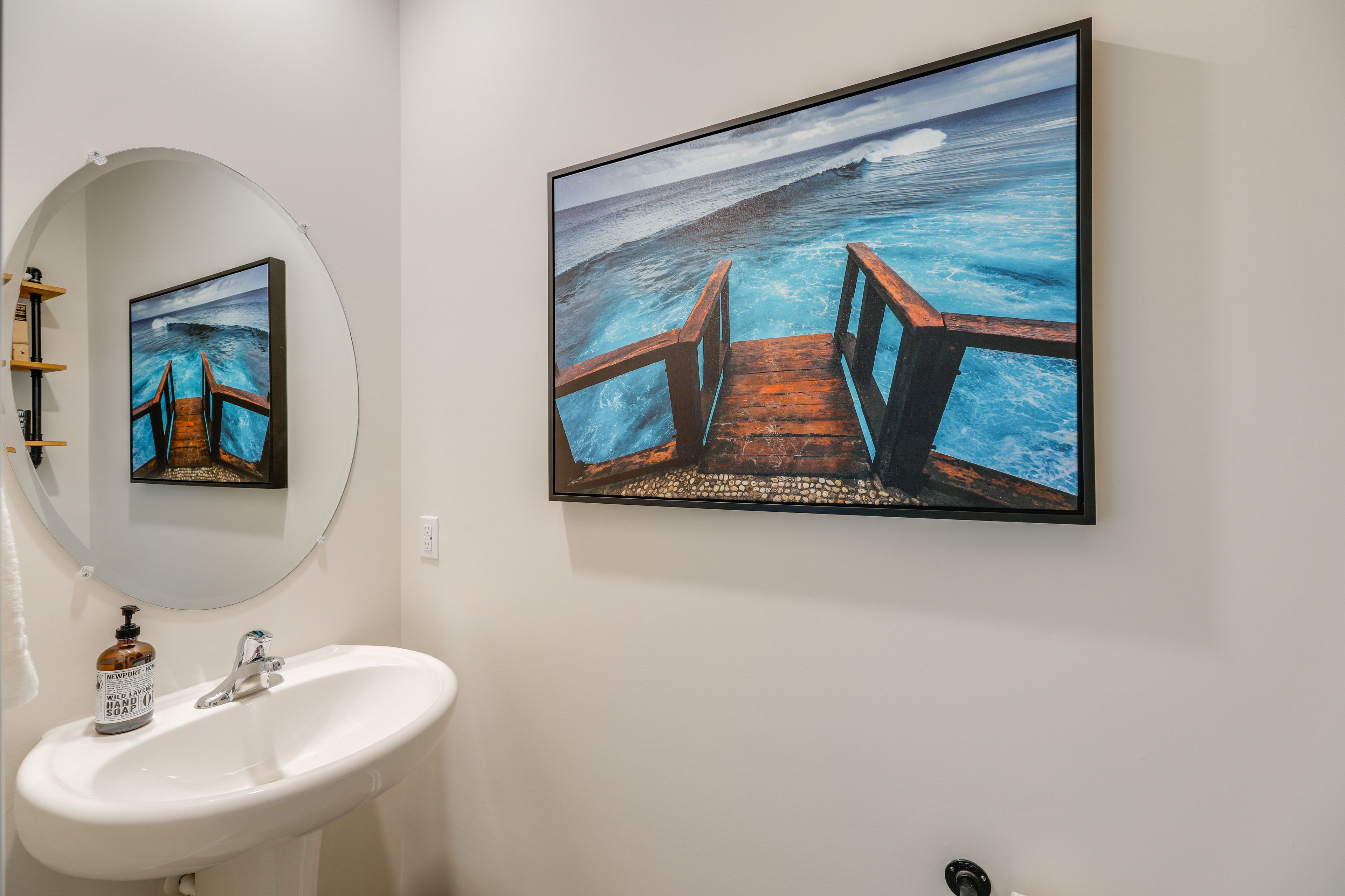 Half Bathroom | 1st Floor