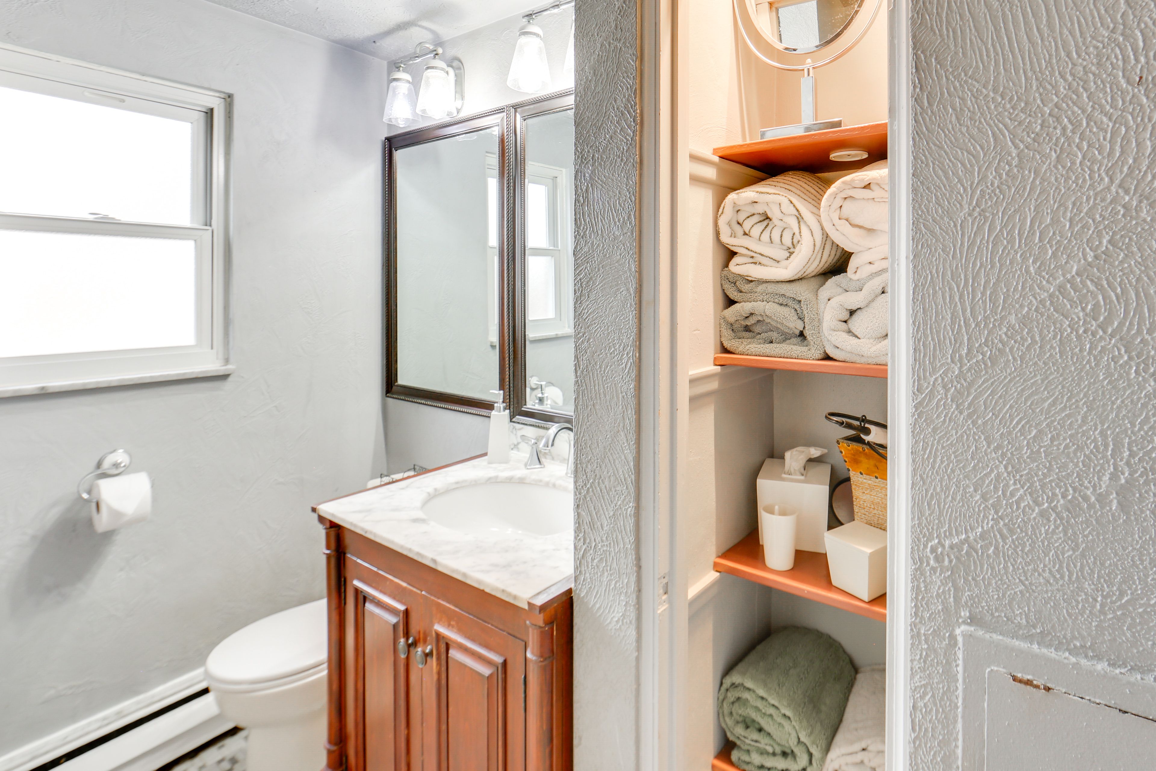 Full Bathroom | Upper Level