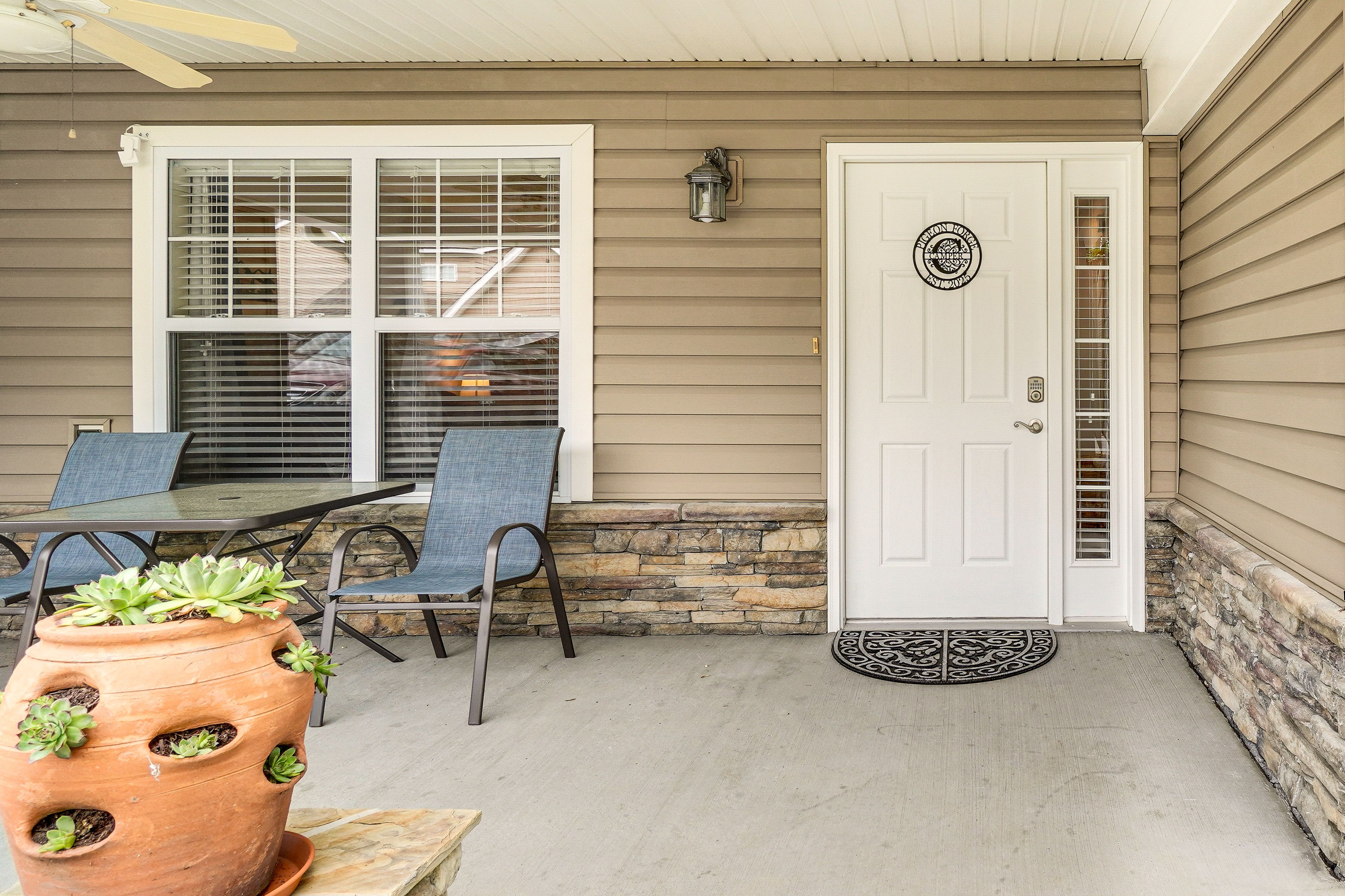Front Patio | Private Entrance