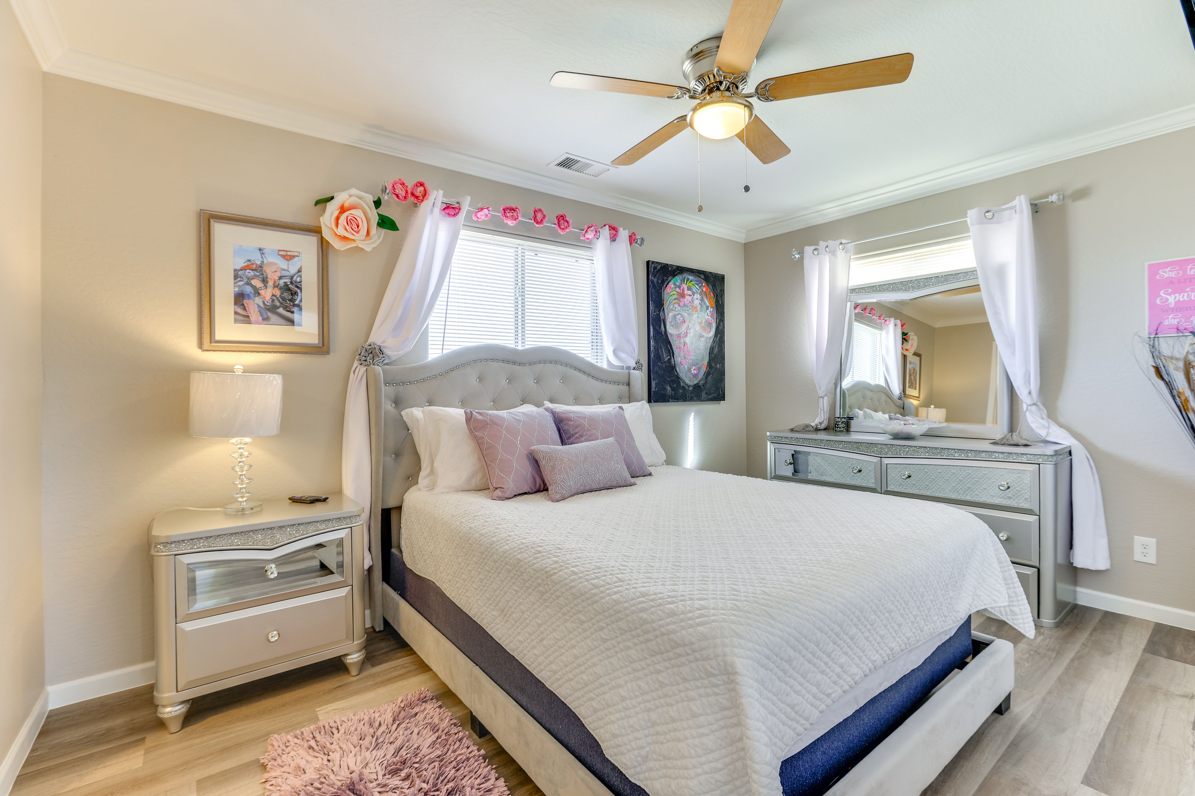Bedroom 1 | Queen Bed
