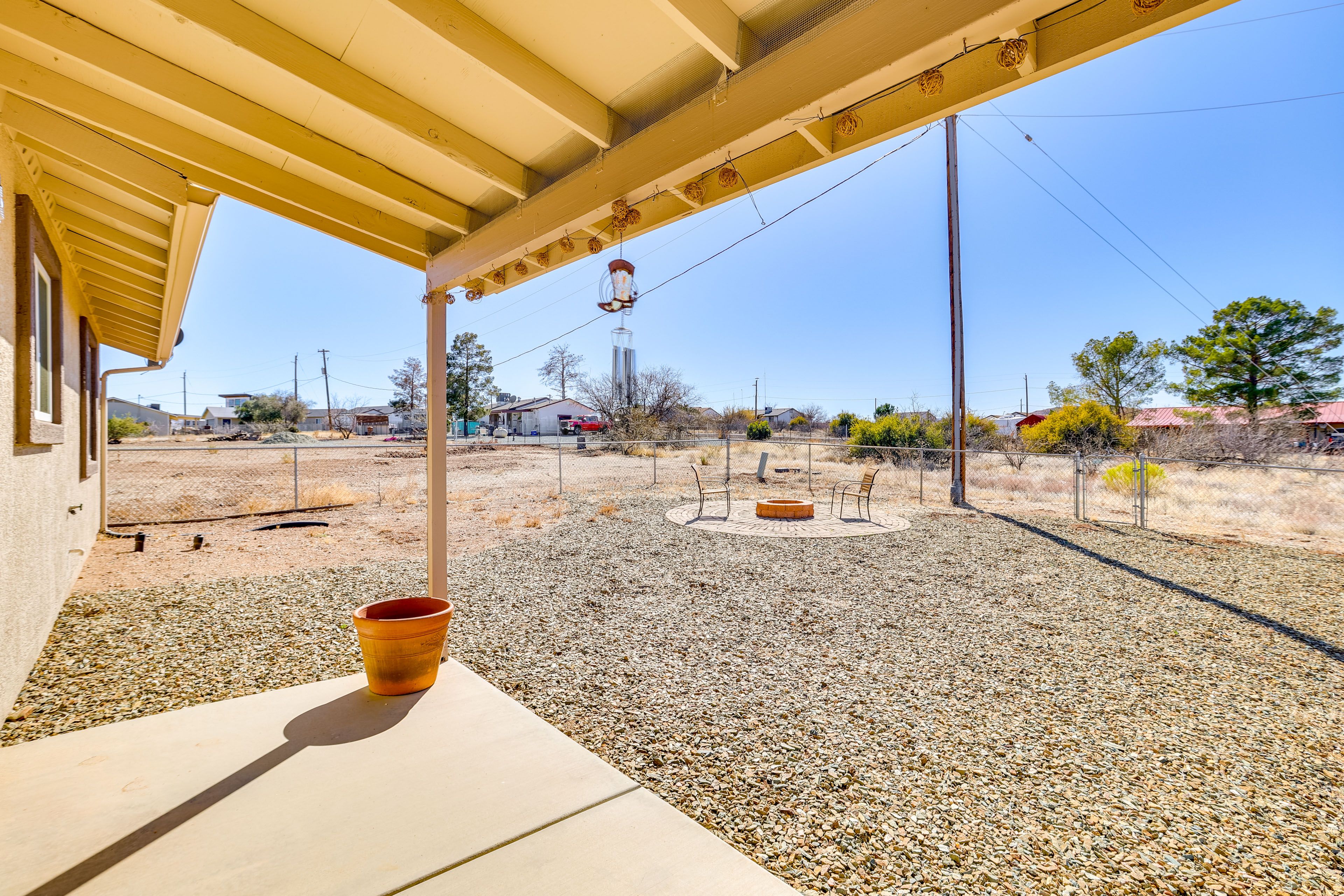 Fenced Backyard | Wood-Burning Fire Pit (Seasonal)