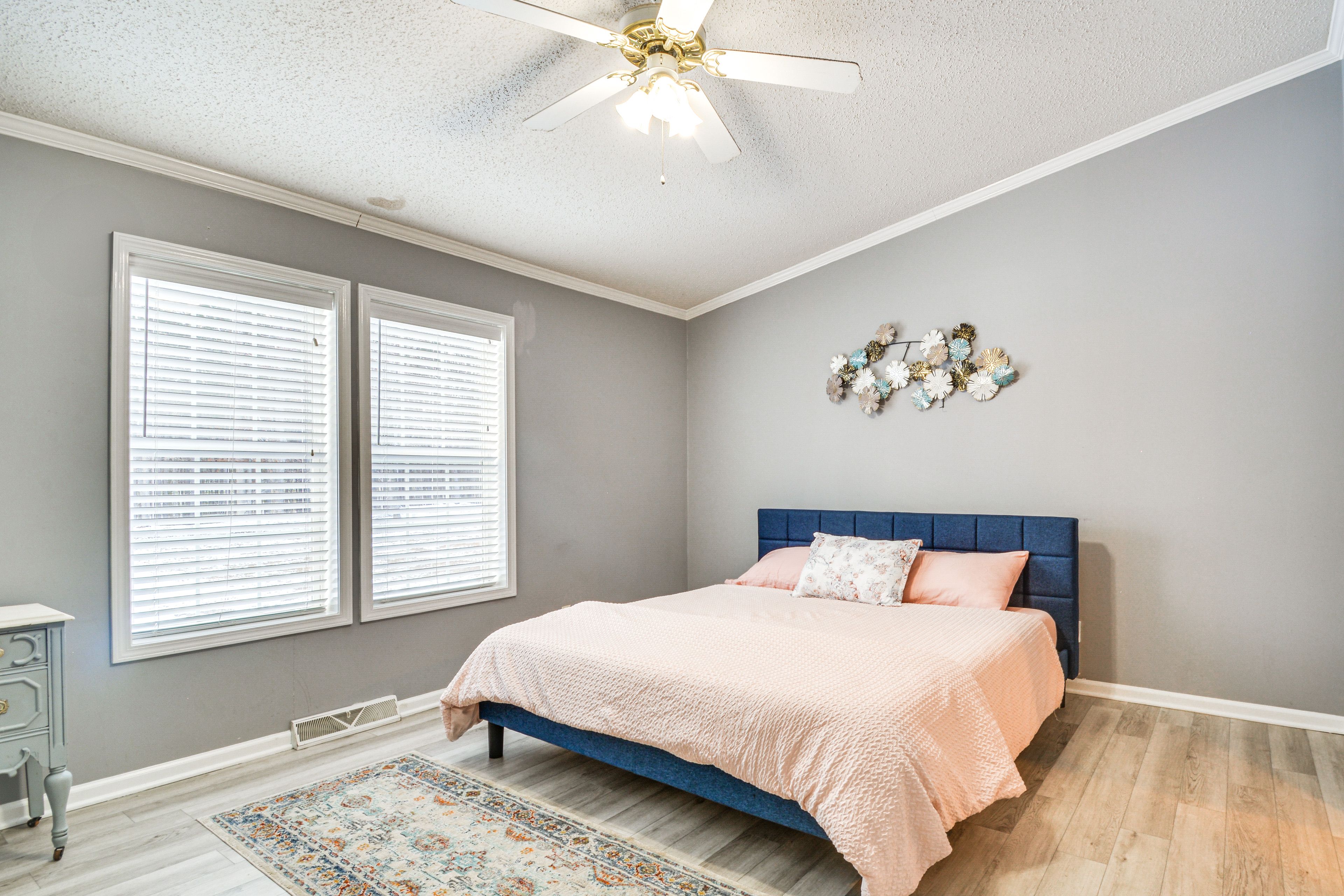 Bedroom 1 | King Bed