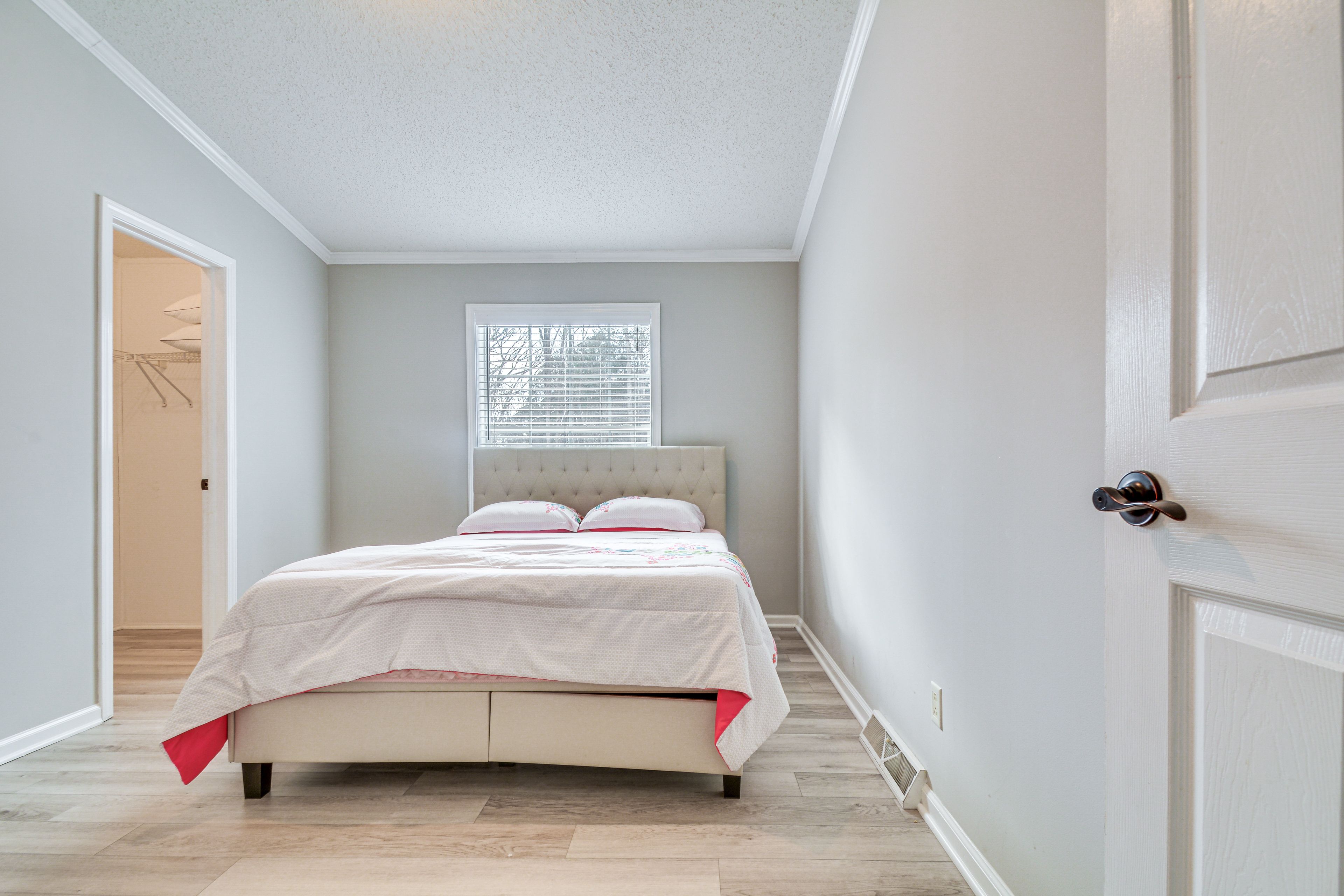 Bedroom 2 | Queen Bed