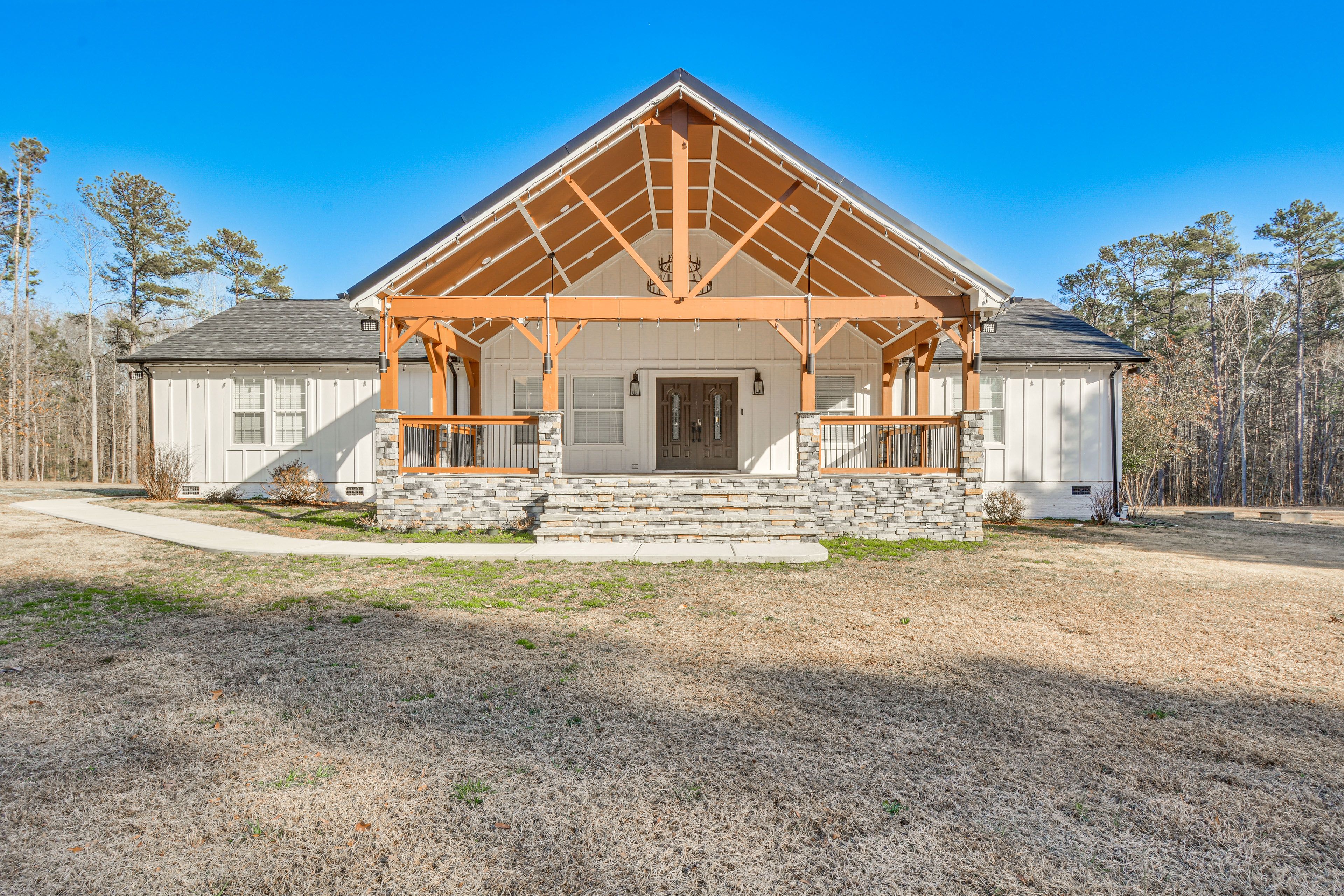 New Hill Vacation Rental | 3BR | 2BA | Steps Required | 2,000 Sq Ft