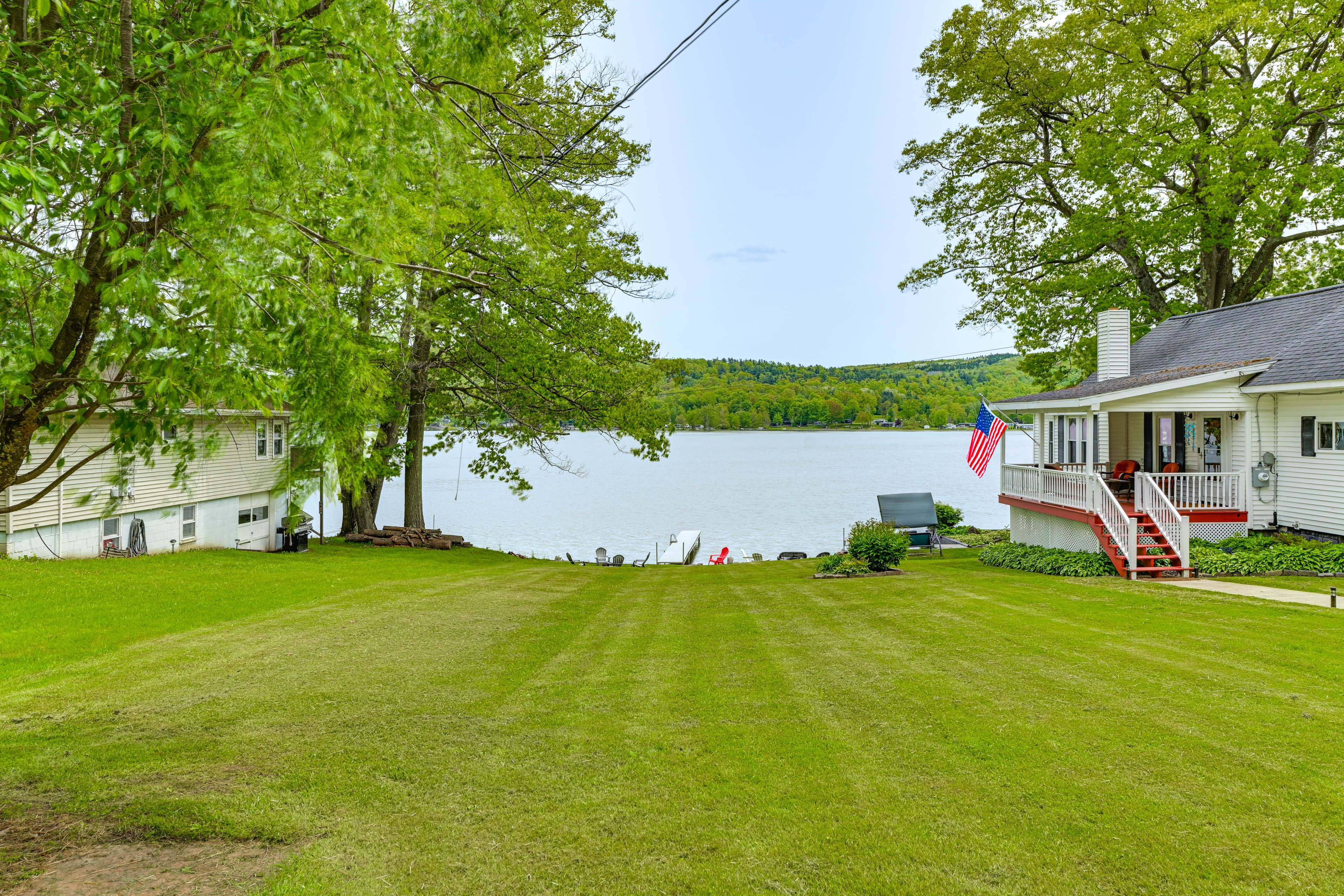 Lakefront Area | Fire Pit