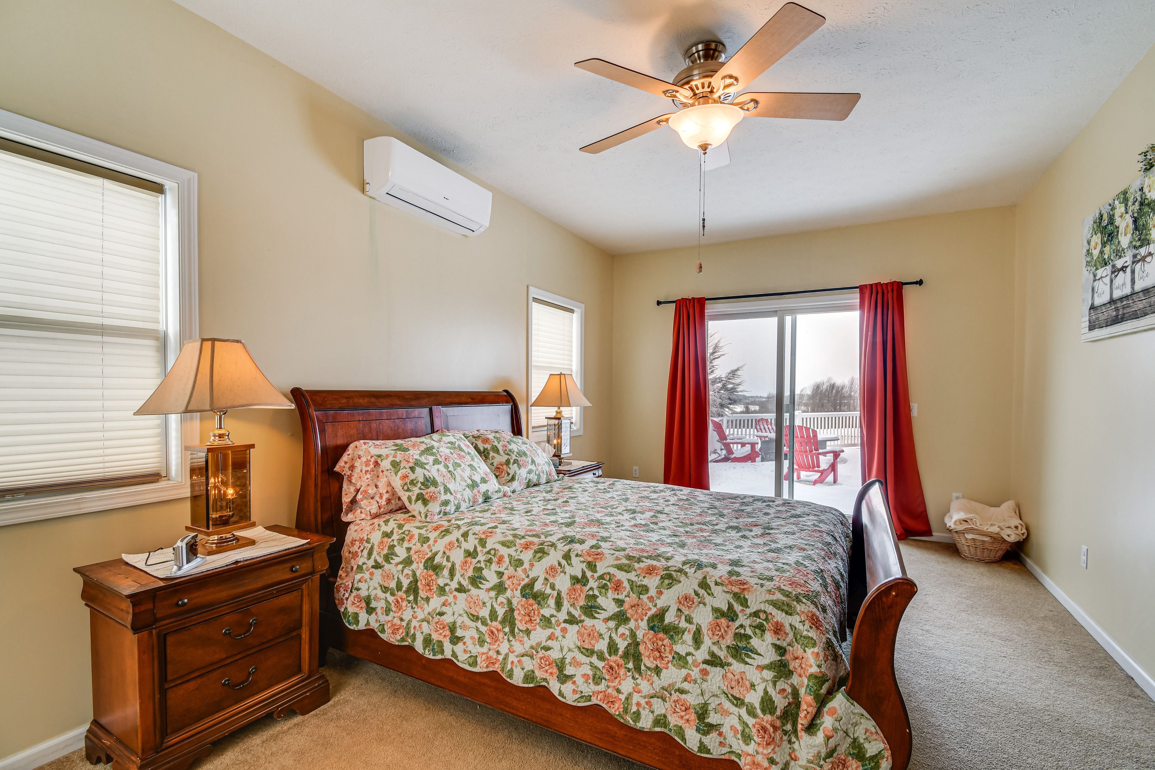 Bedroom 3 | 1st Floor | Queen Bed