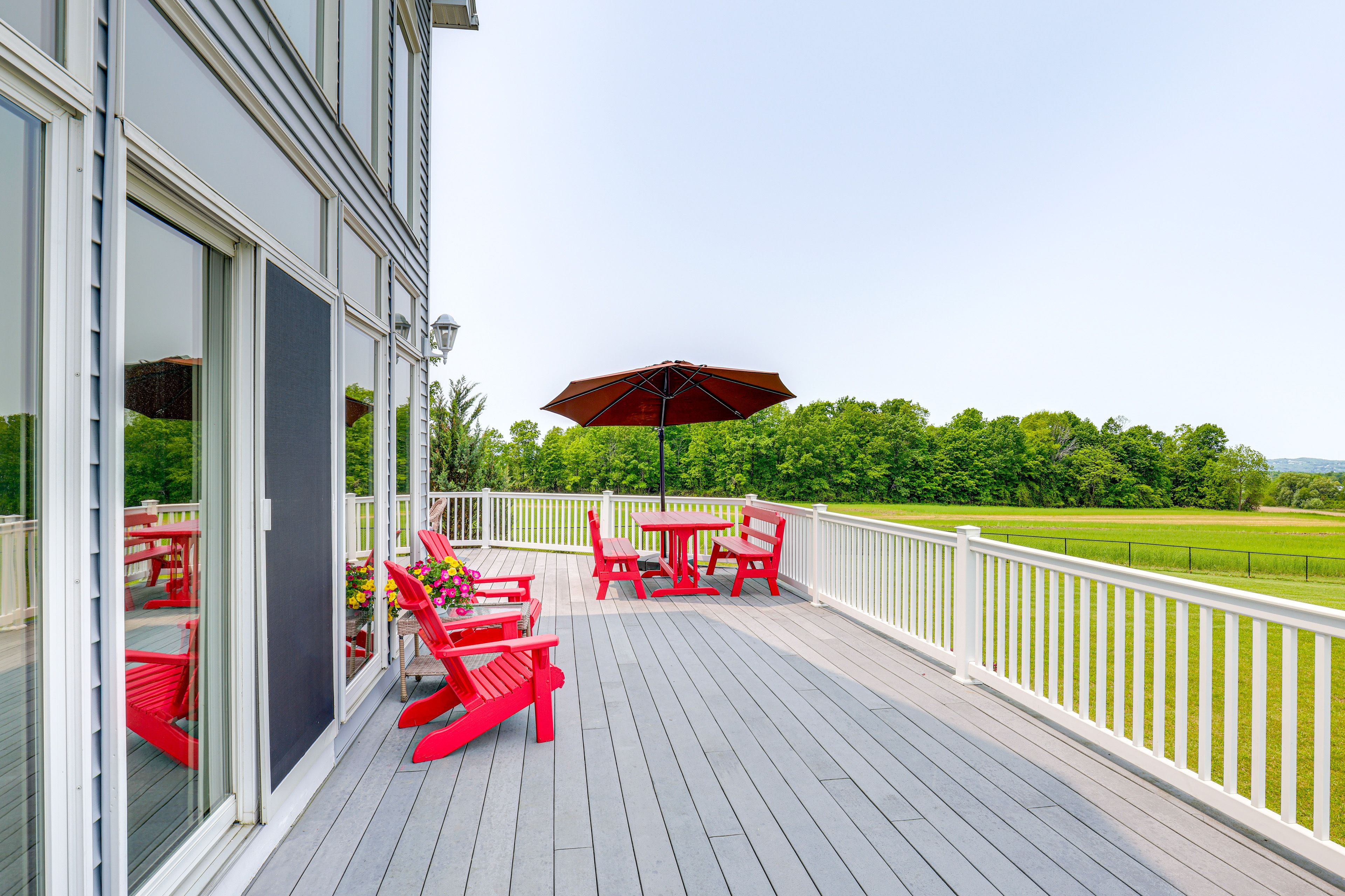 Deck | Gas Grill | Dining Area