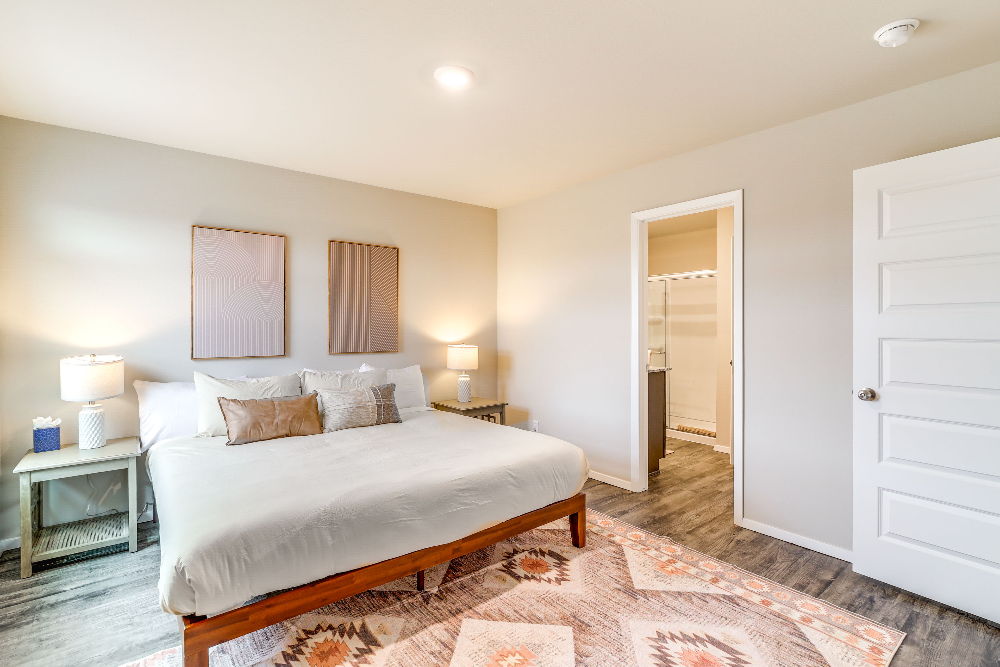 Bedroom 1 | King Bed