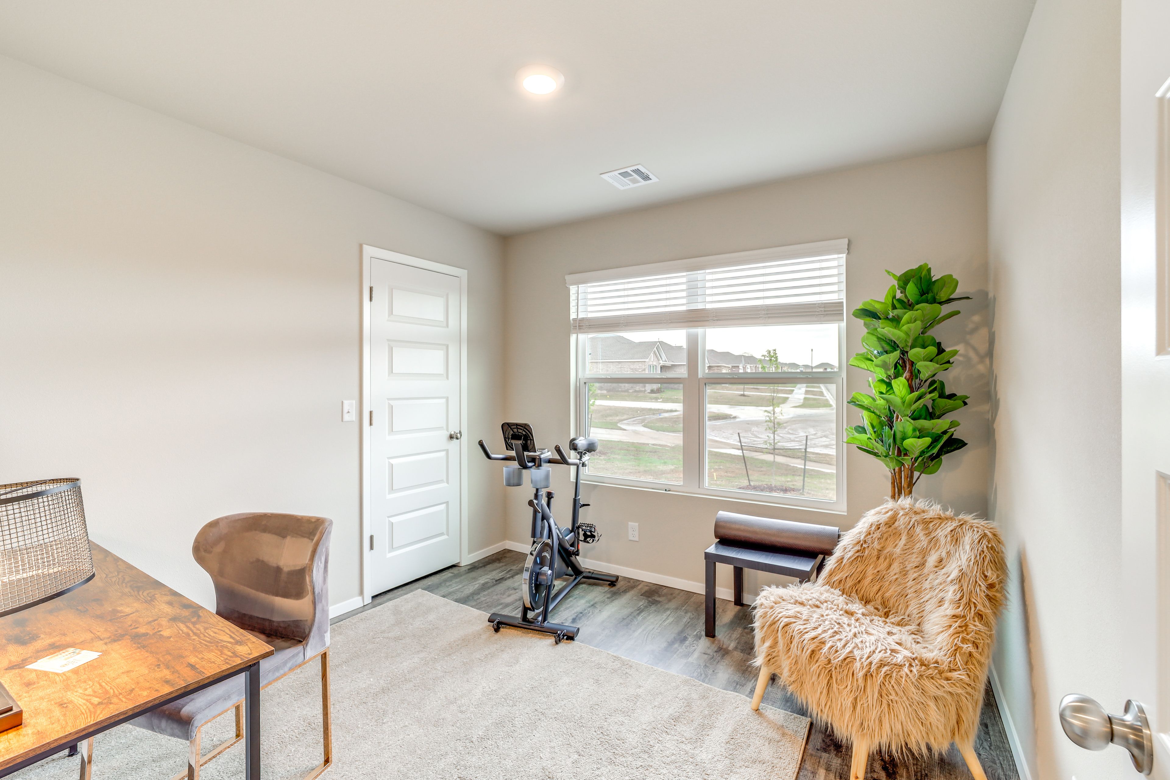 Office | Desk | Exercise Bike