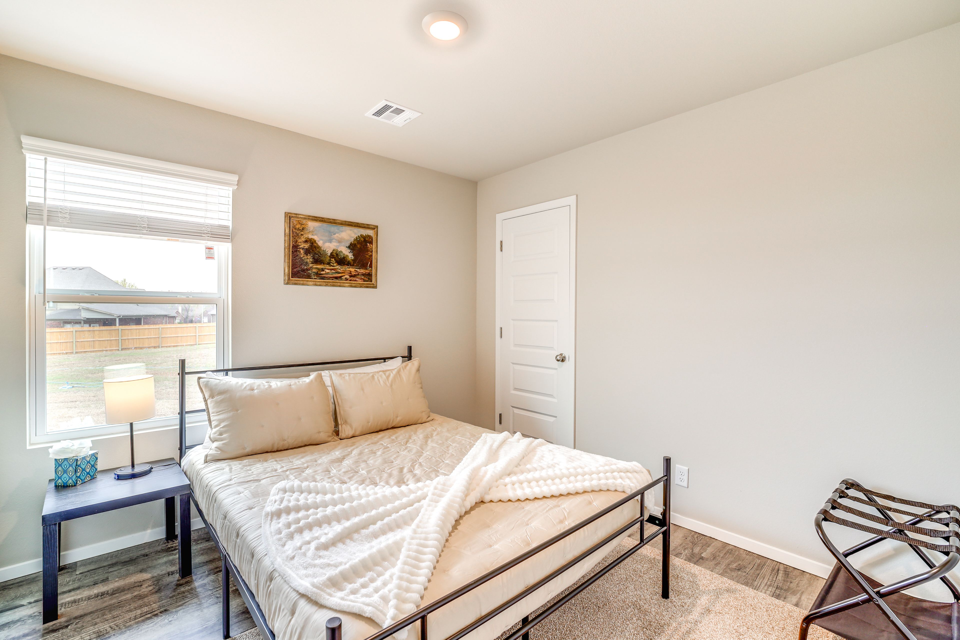 Bedroom 2 | Queen Bed