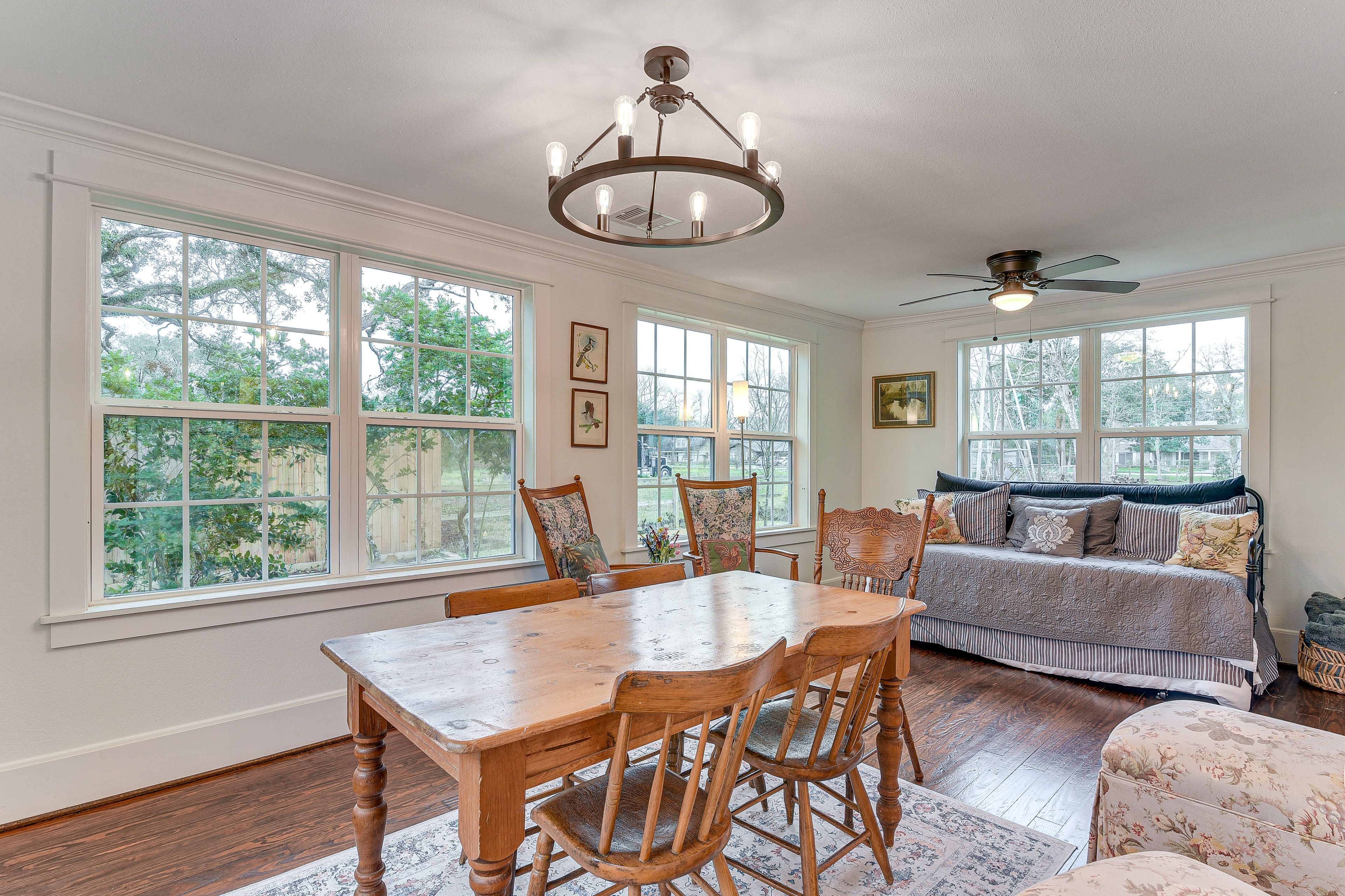 Dining Room | Twin Daybed w/ Twin Trundle | 1st Floor