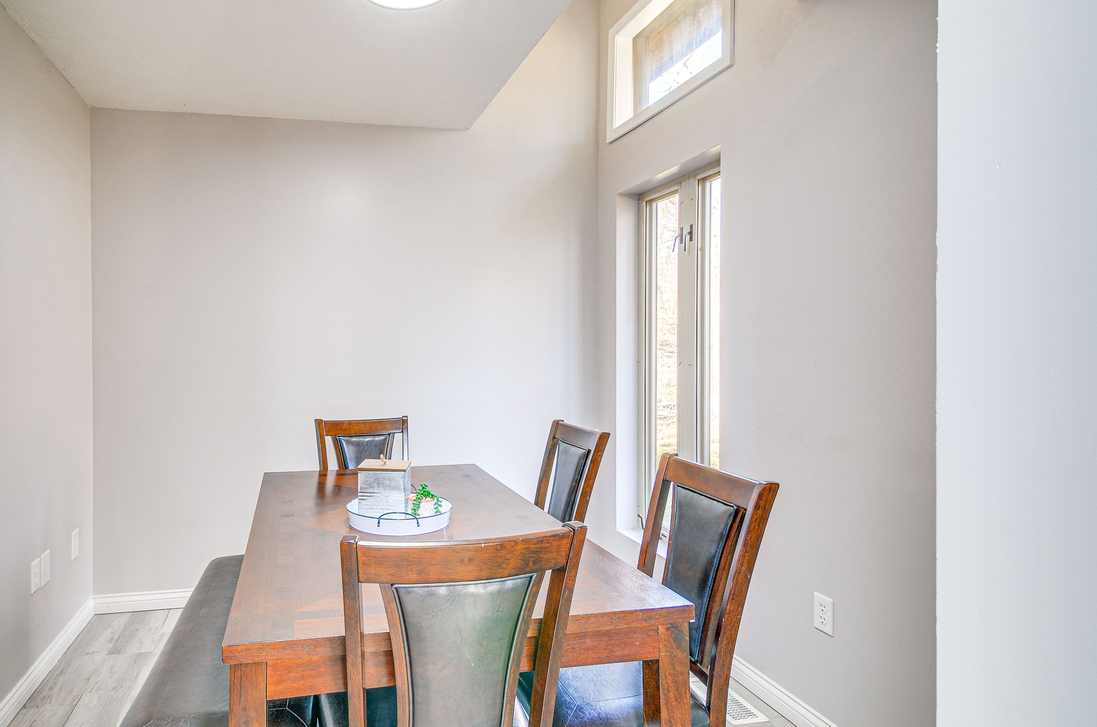 Dining Area | Dishware/Flatware | 1st Floor