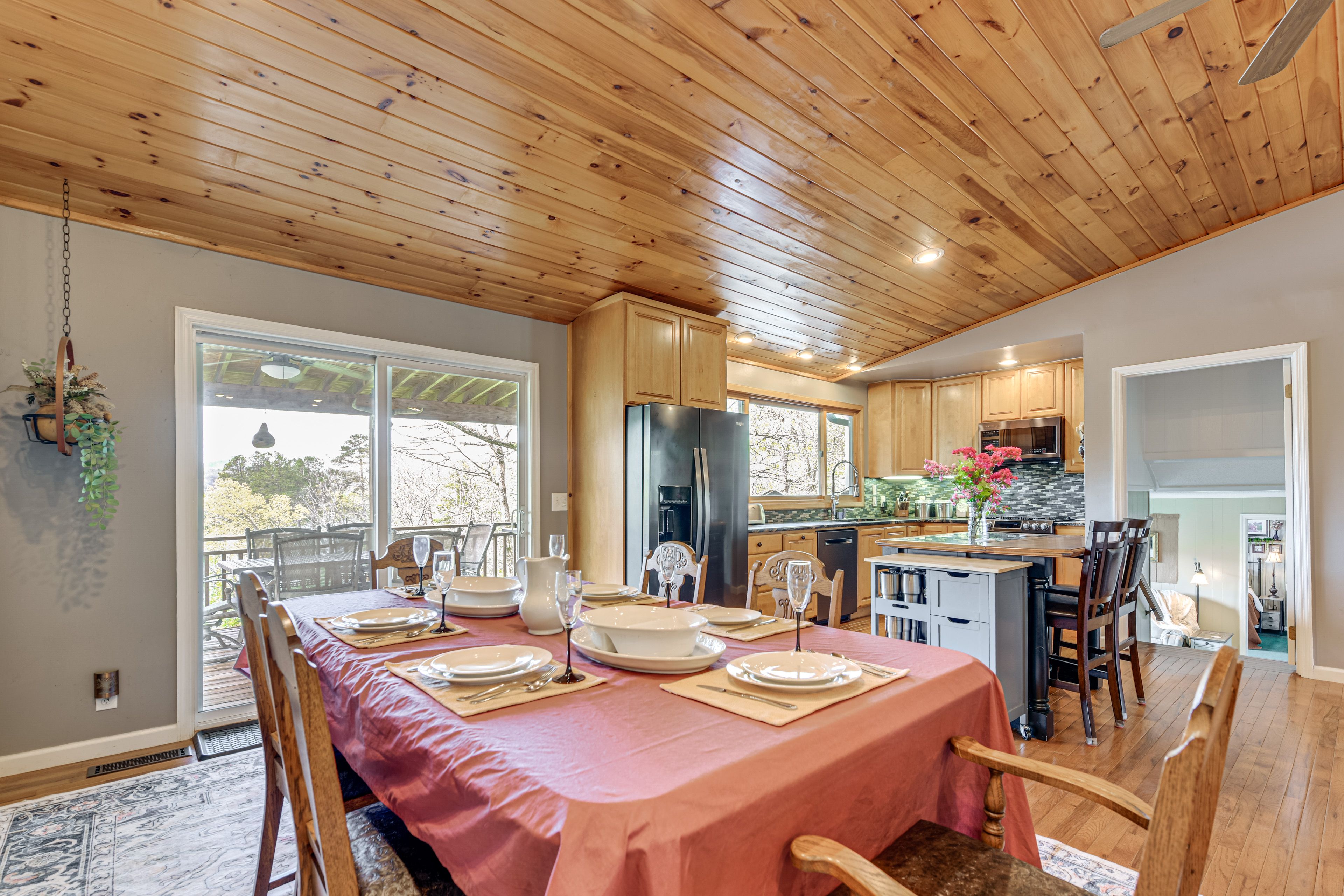 Dining & Kitchen Area | Open Floor Plan | Free WiFi