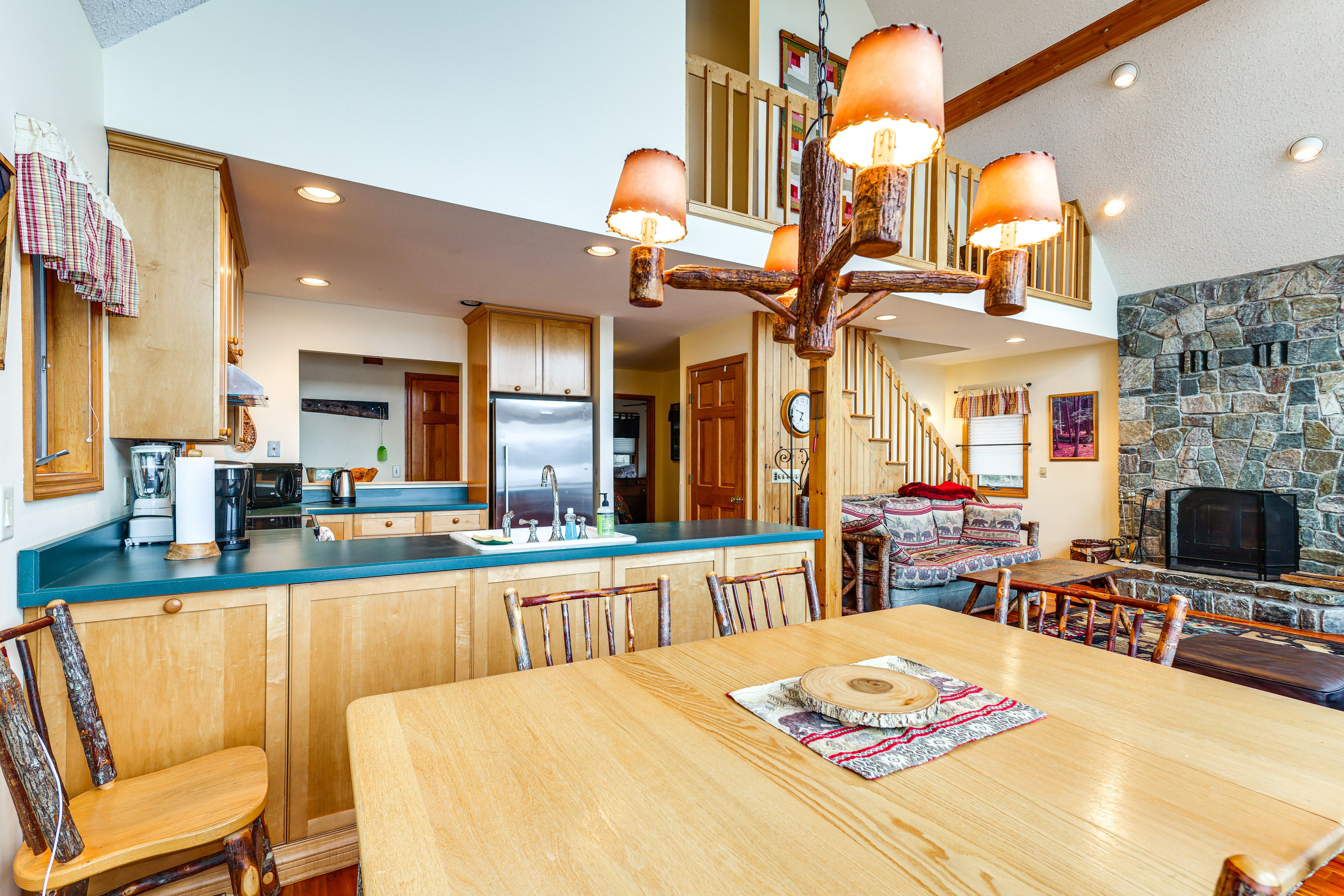 Dining Area & Kitchen | 1st Floor | Dishwasher | Keurig Coffee Maker | Free WiFi