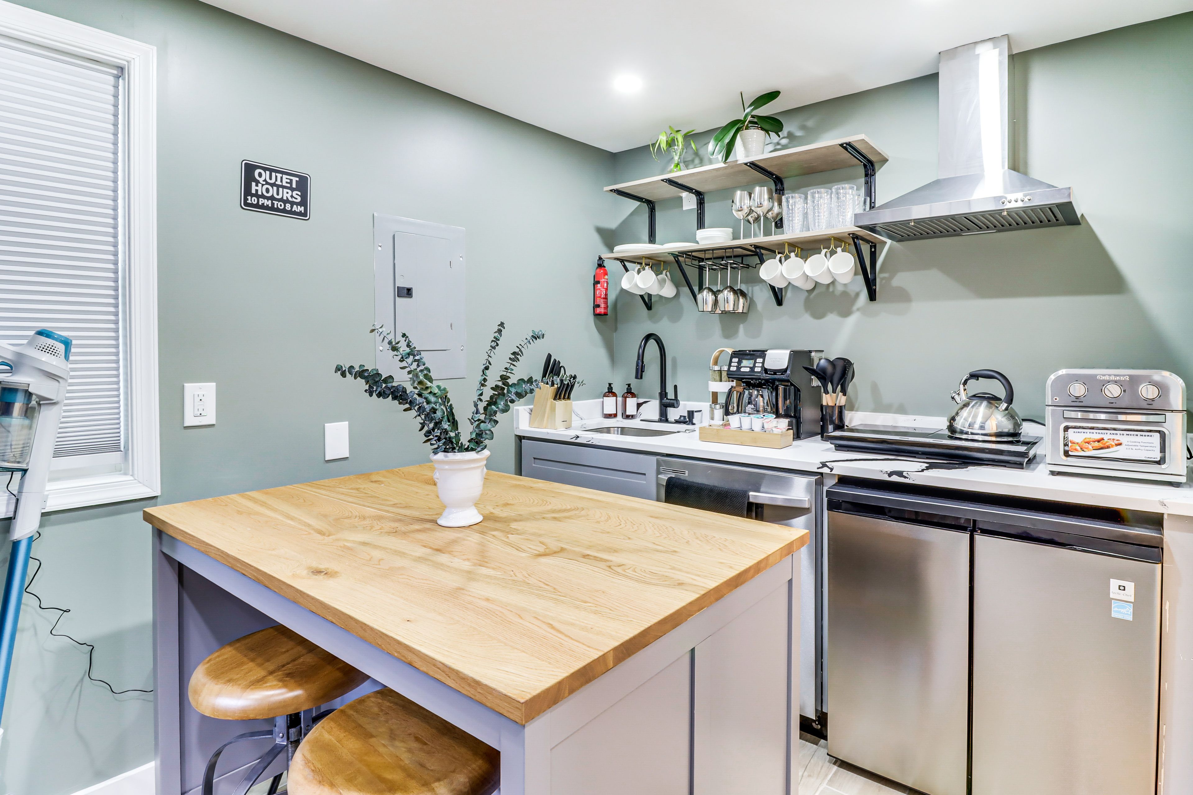 Kitchenette | 1st Floor | Single-Serve/Drip Coffee Maker | Cooking Basics