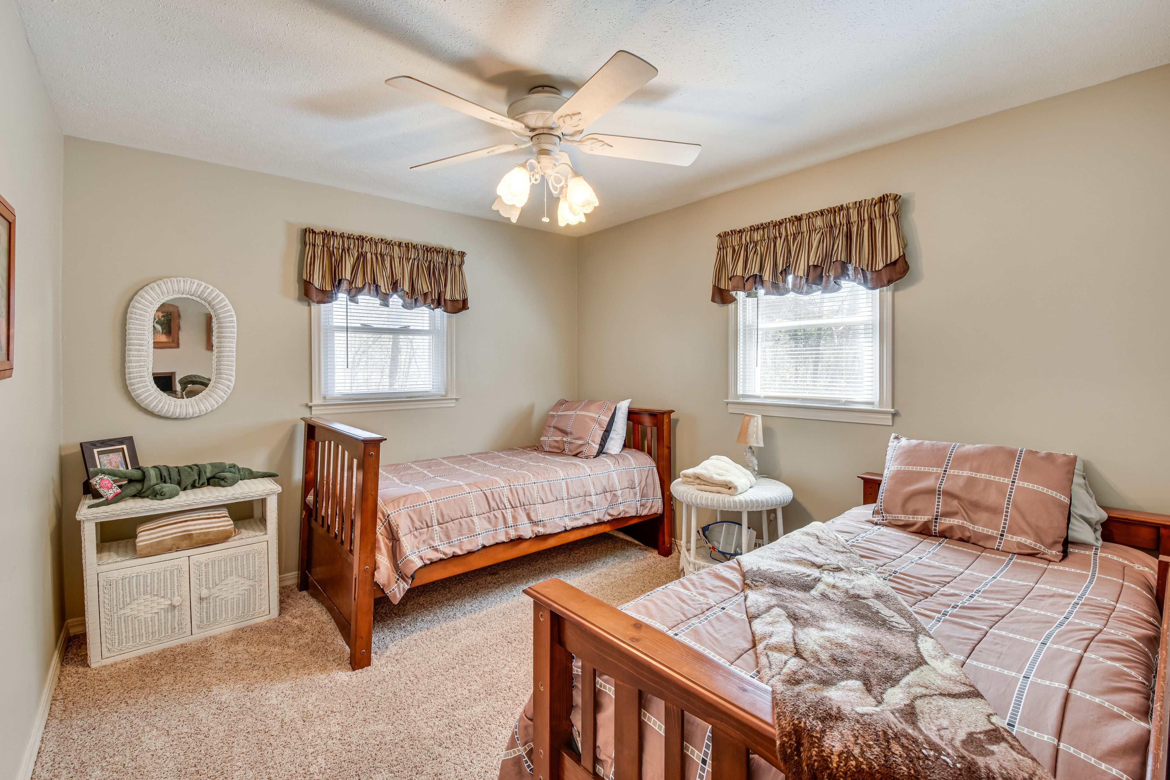 Bedroom 4 | 2 Twin Beds | 2nd Floor