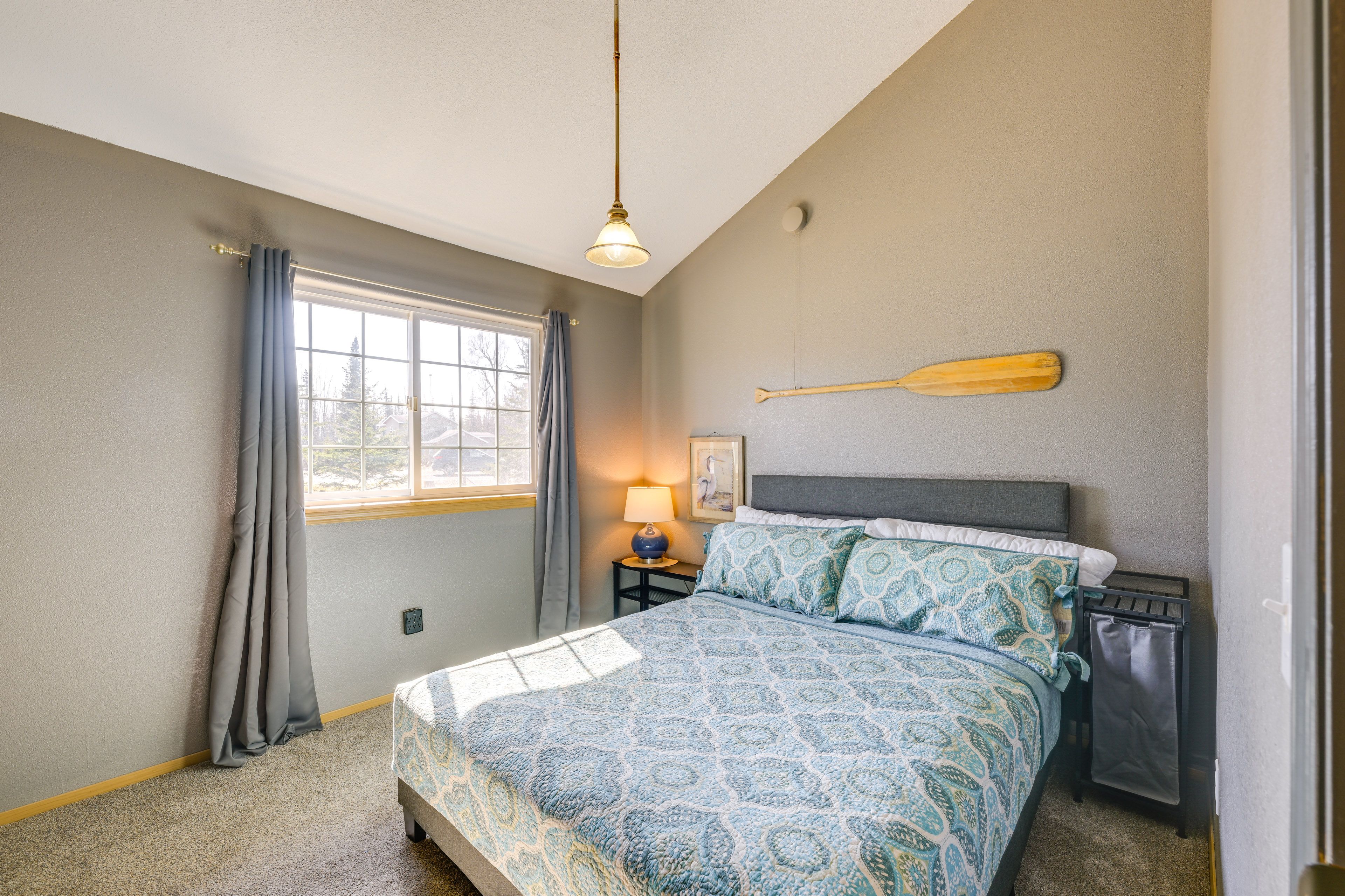 Bedroom 2 | Queen Bed