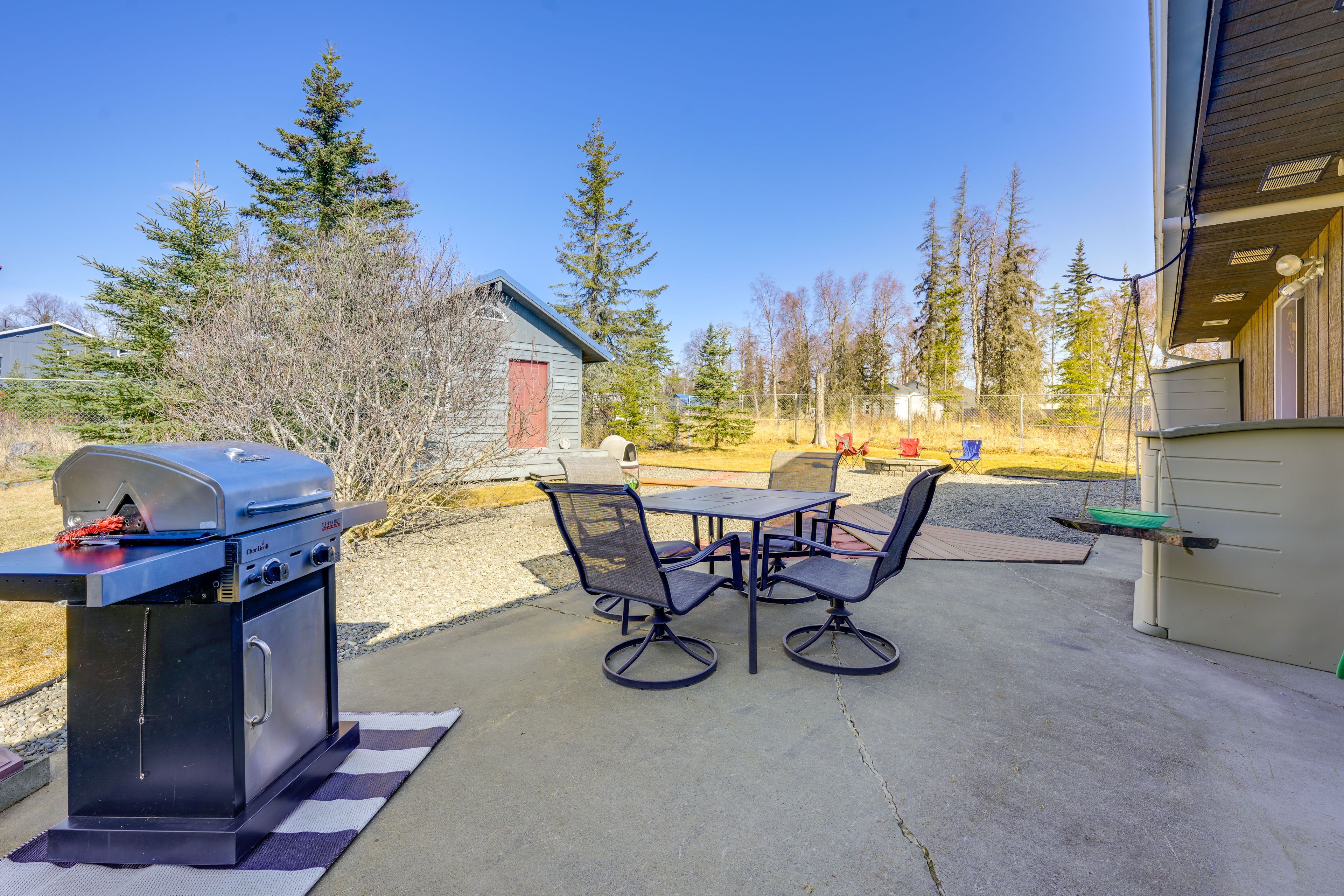 Patio | Gas Grill | Outdoor Dining