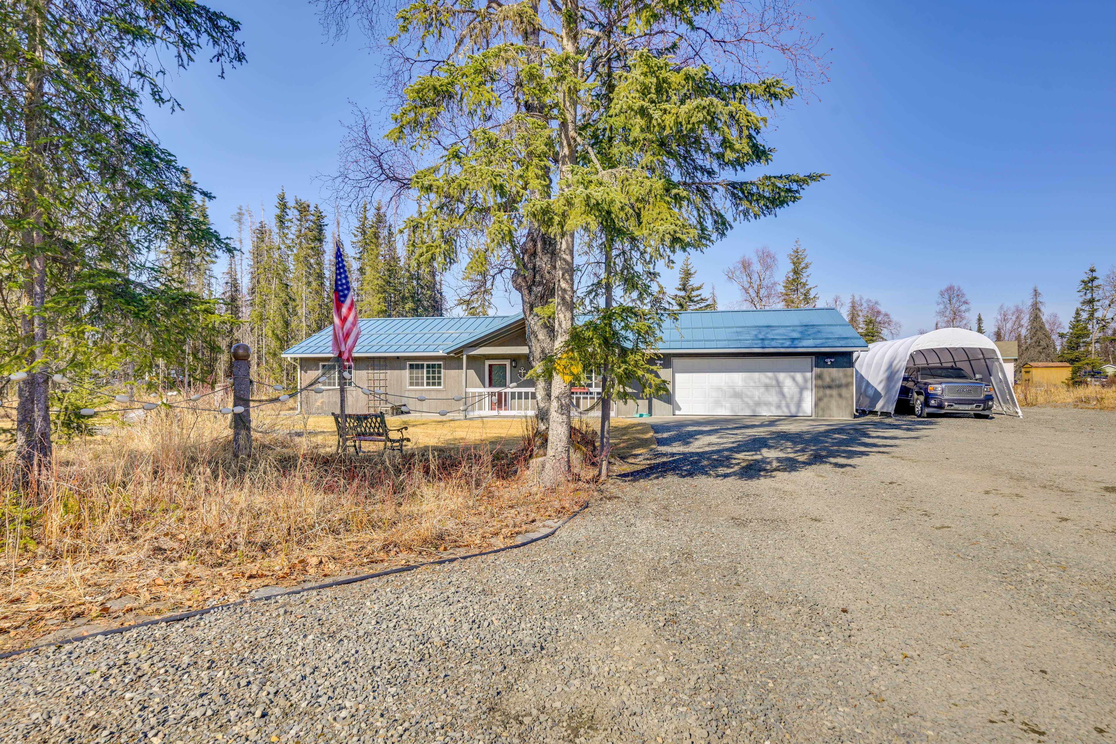 Parking | Driveway (4 Vehicles) | RV/Boat Parking Allowed