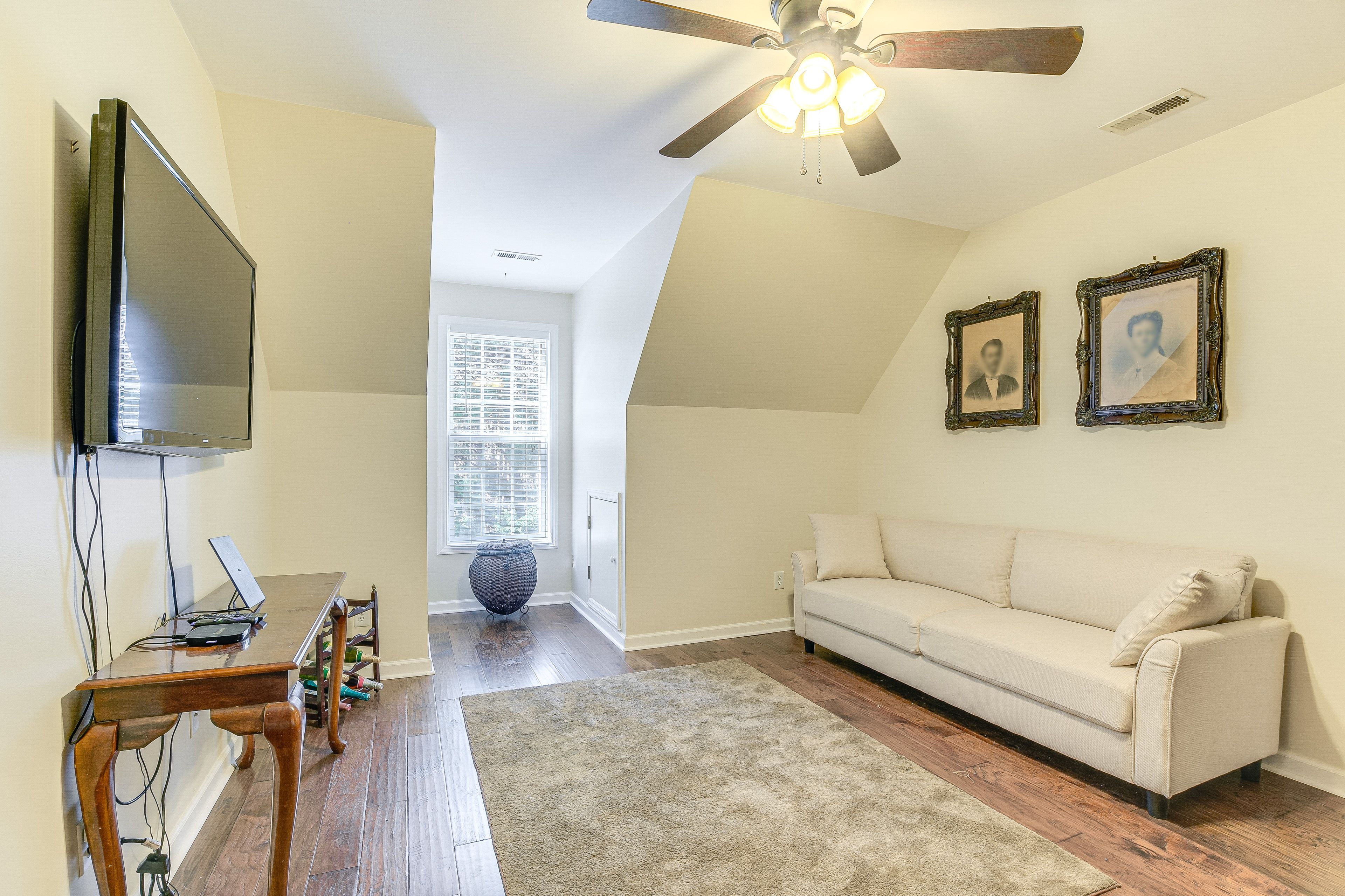 Wake Forest Vacation Rental | 1BR | 1BA | 1,500 Sq Ft | Stairs Required