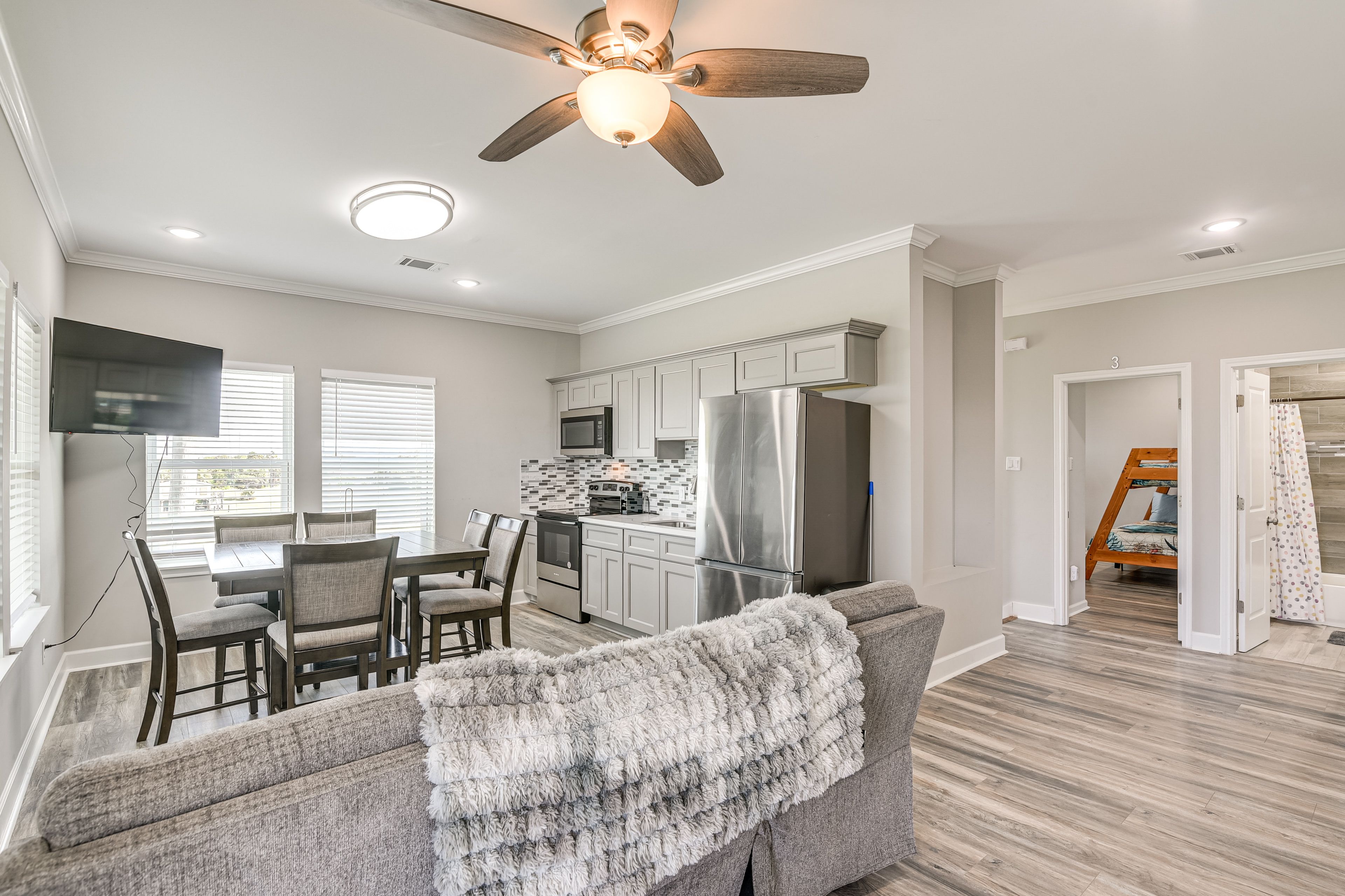 Upper Living Area | 2nd Floor