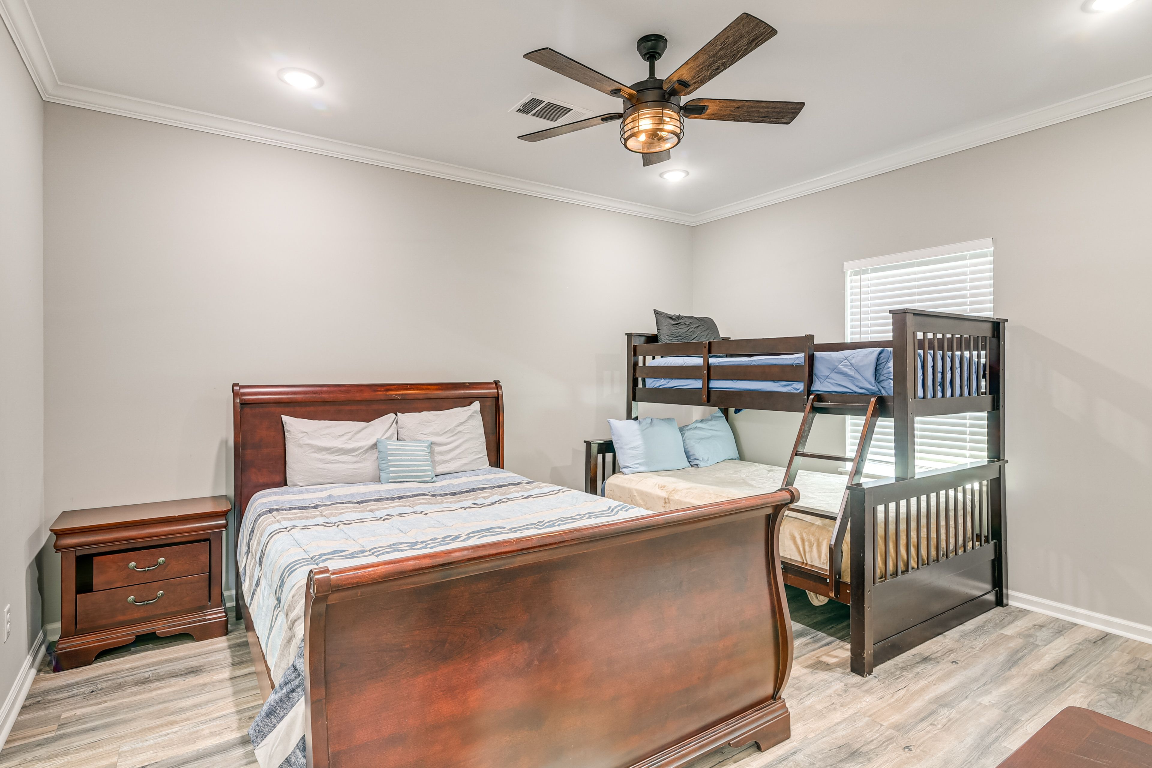 Bedroom 4 | Queen Bed | Twin/Full Bunk Bed | 2nd Floor