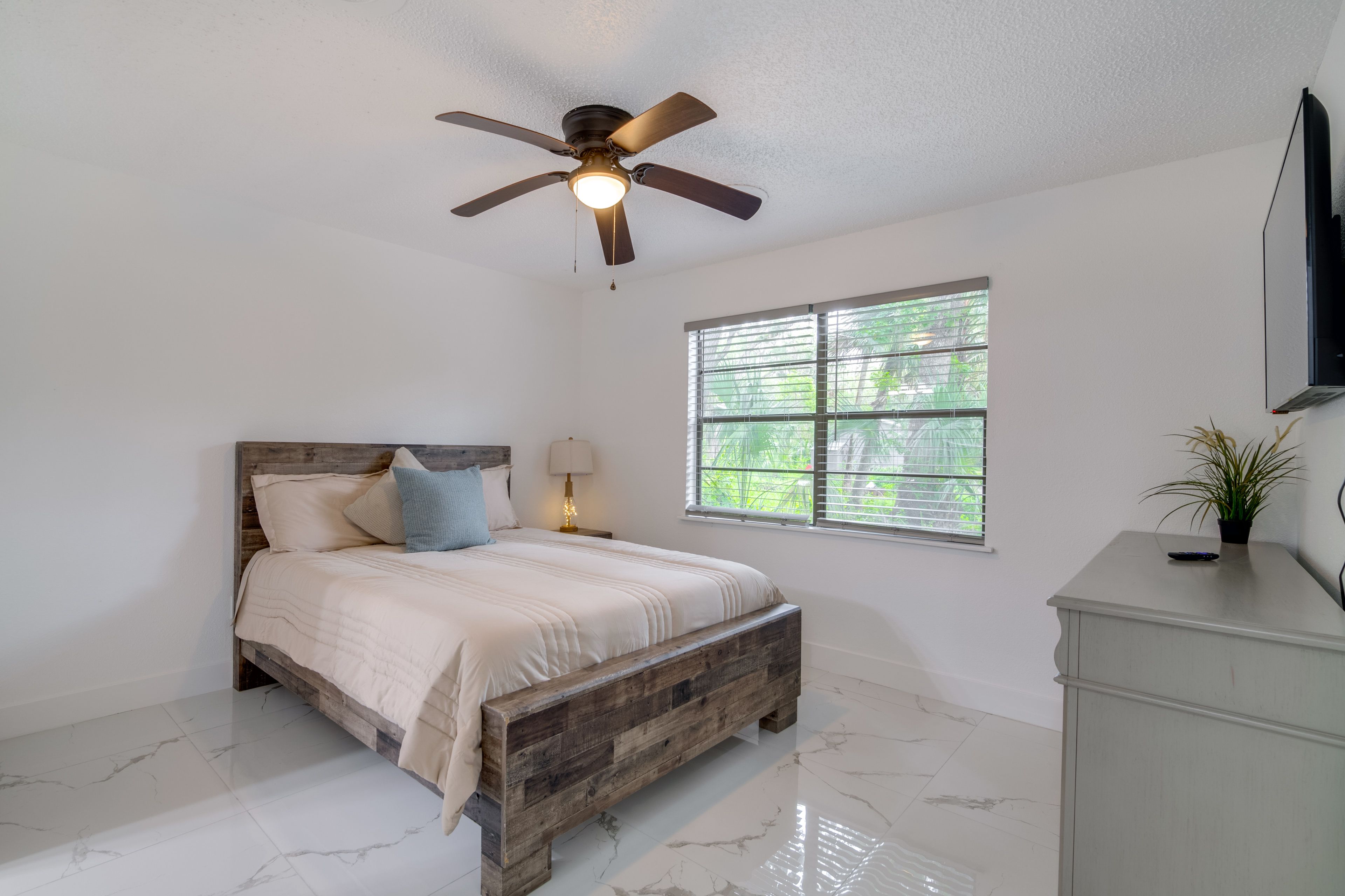 Bedroom 1 | Queen Bed | Linens Provided | Smart TV
