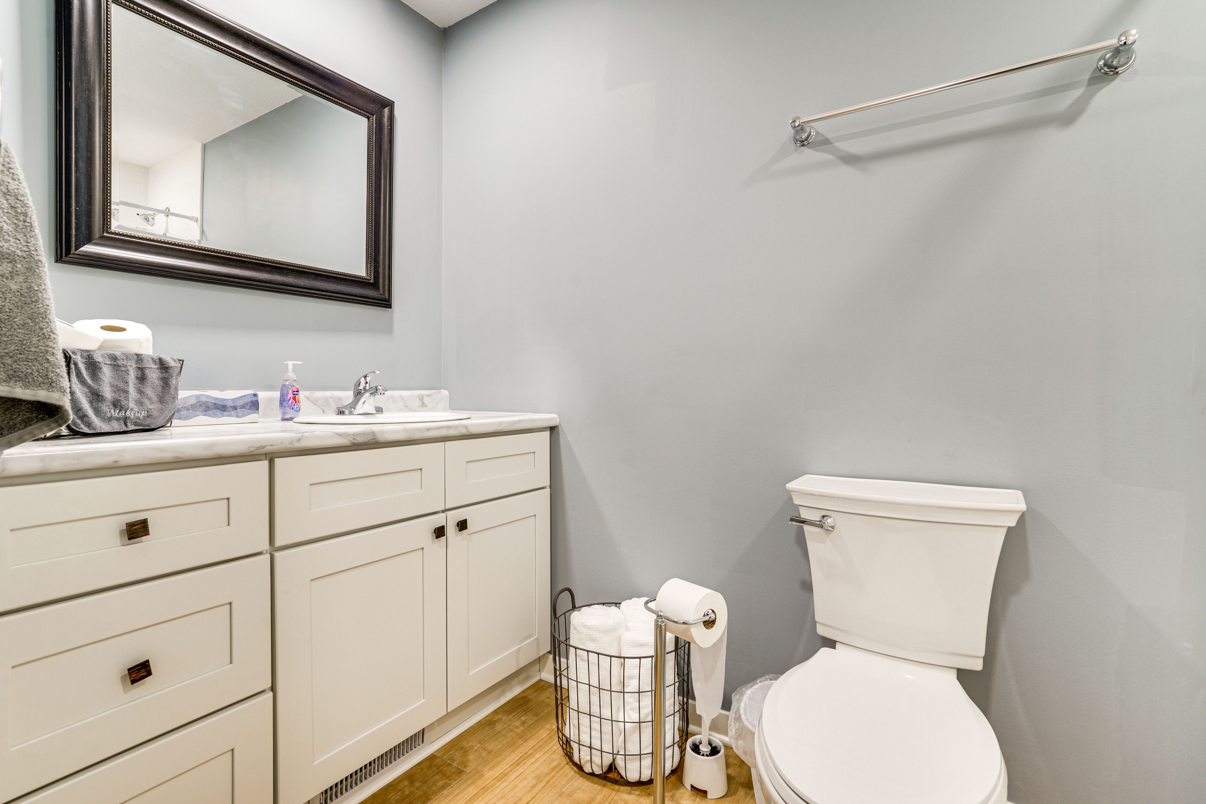 Full Bathroom | Main Level