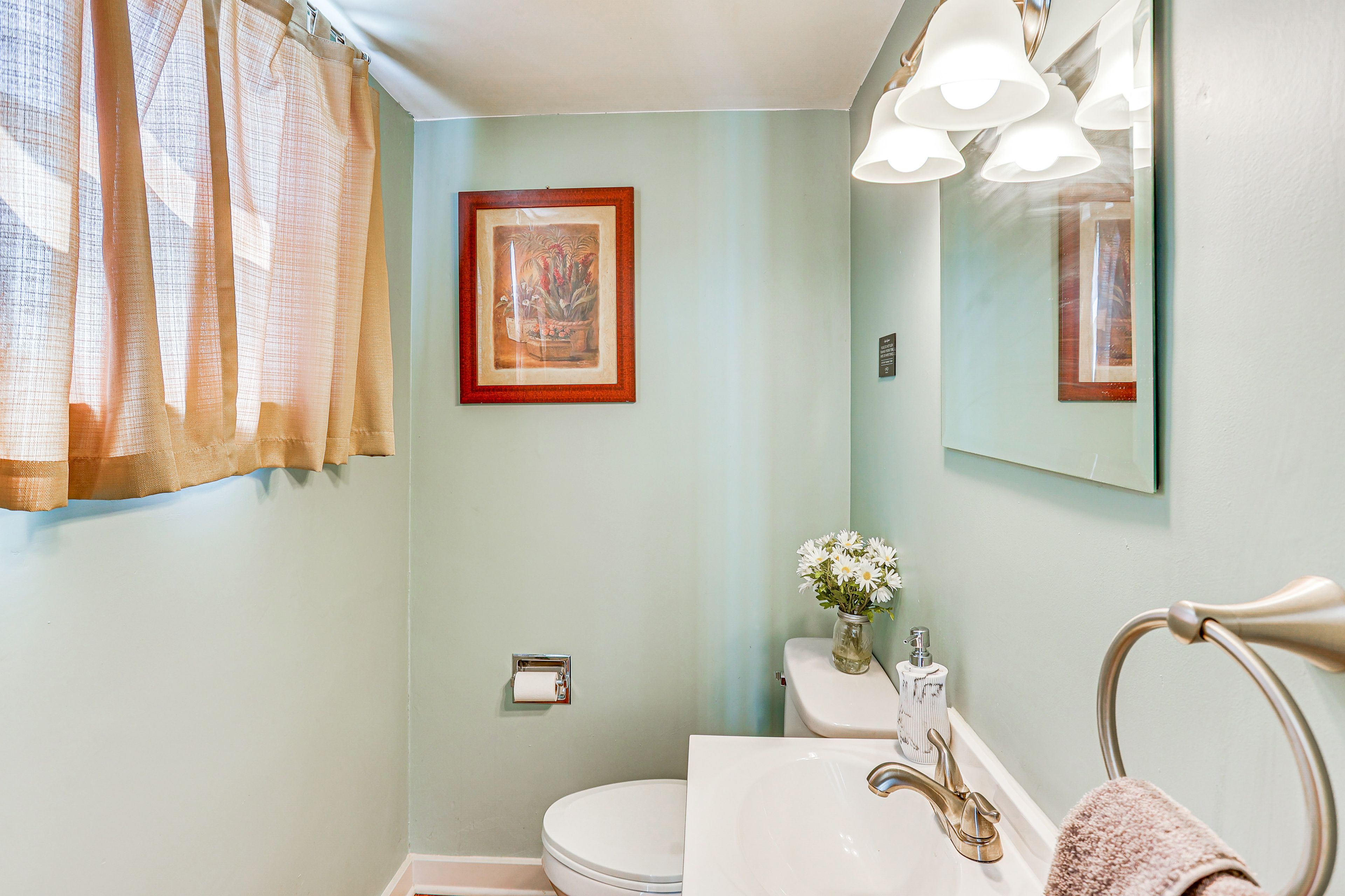 Half Bathroom | Basement Floor