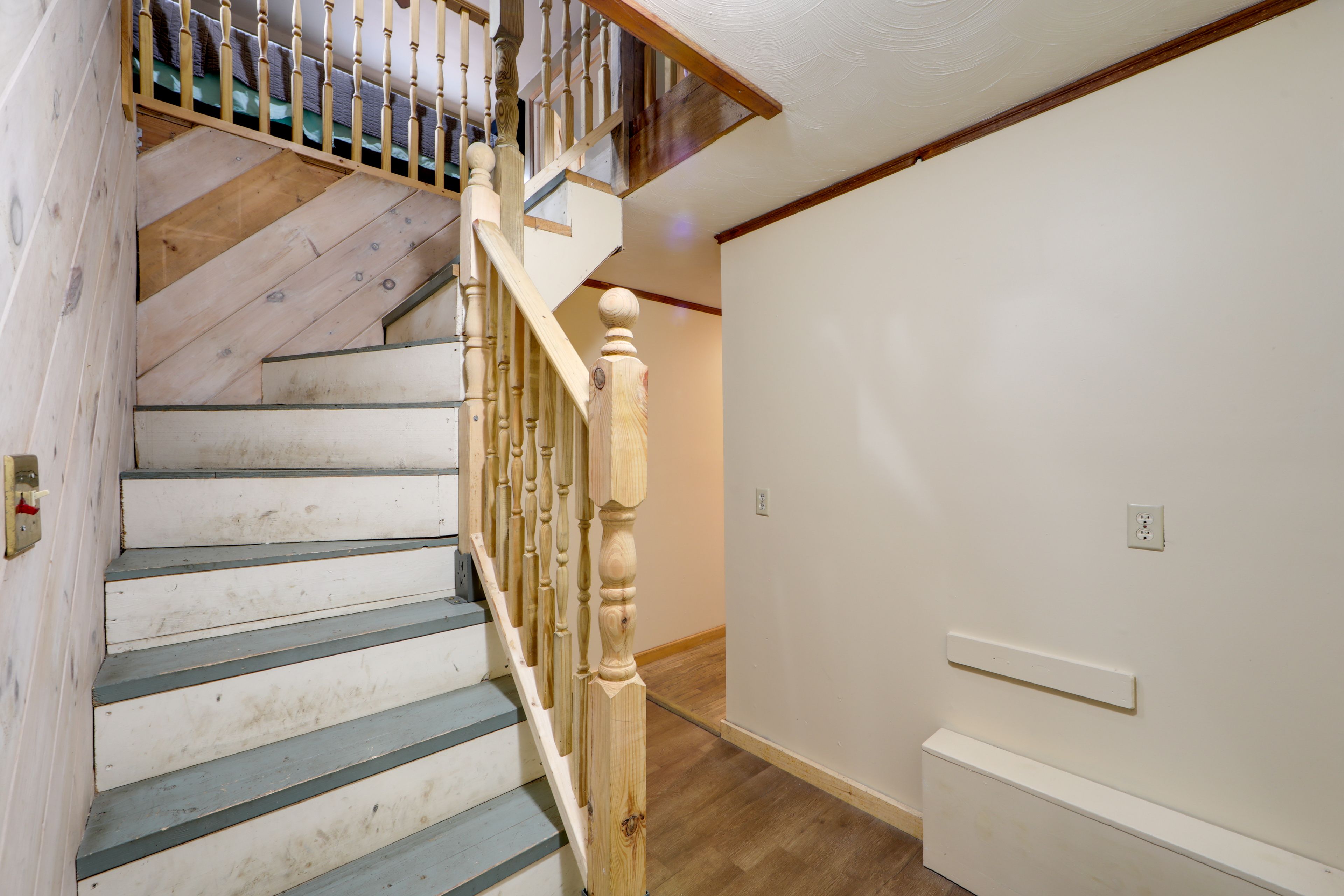 2nd Floor Access