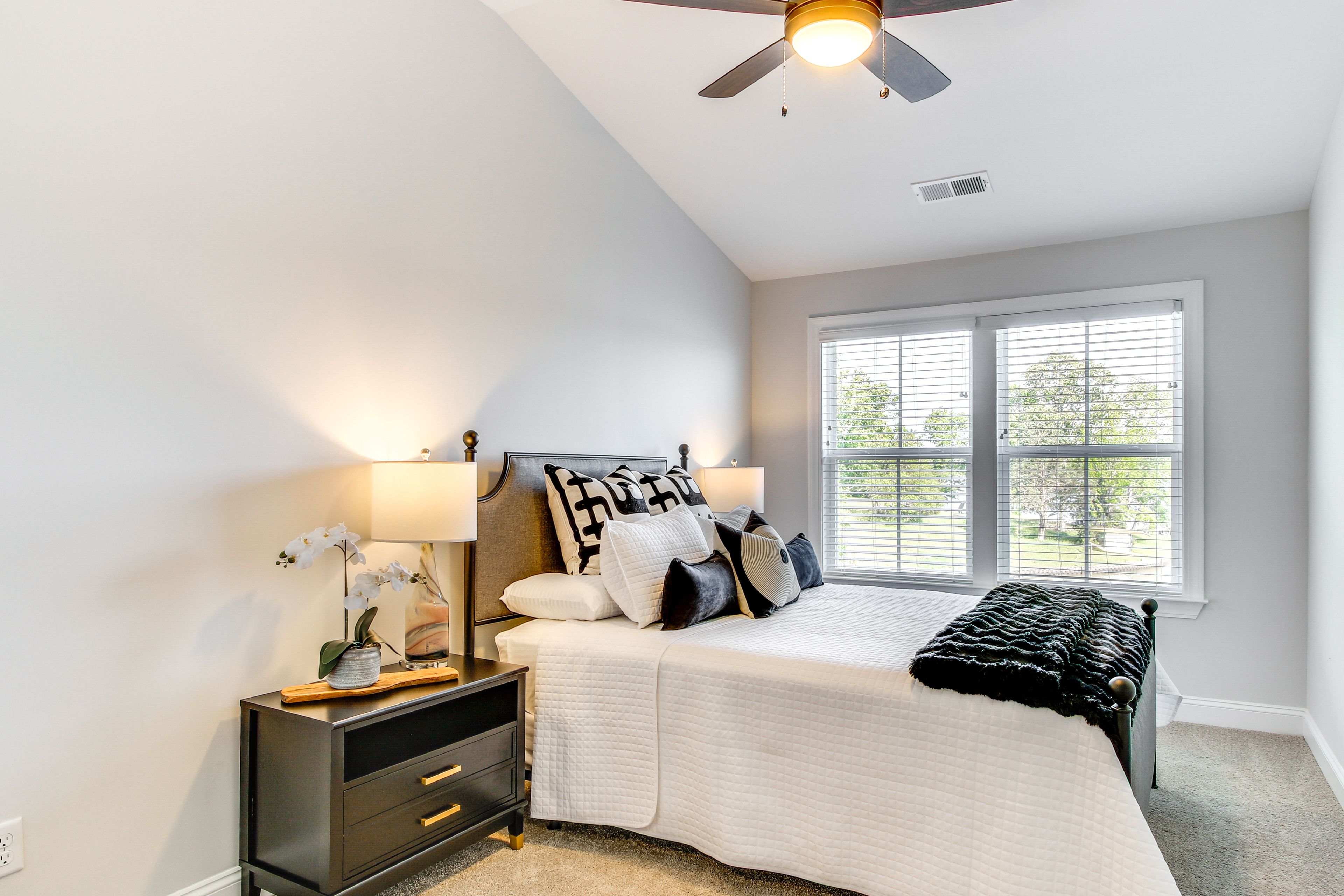 Bedroom 2 | Queen Bed | 2nd Floor | Linens Provided