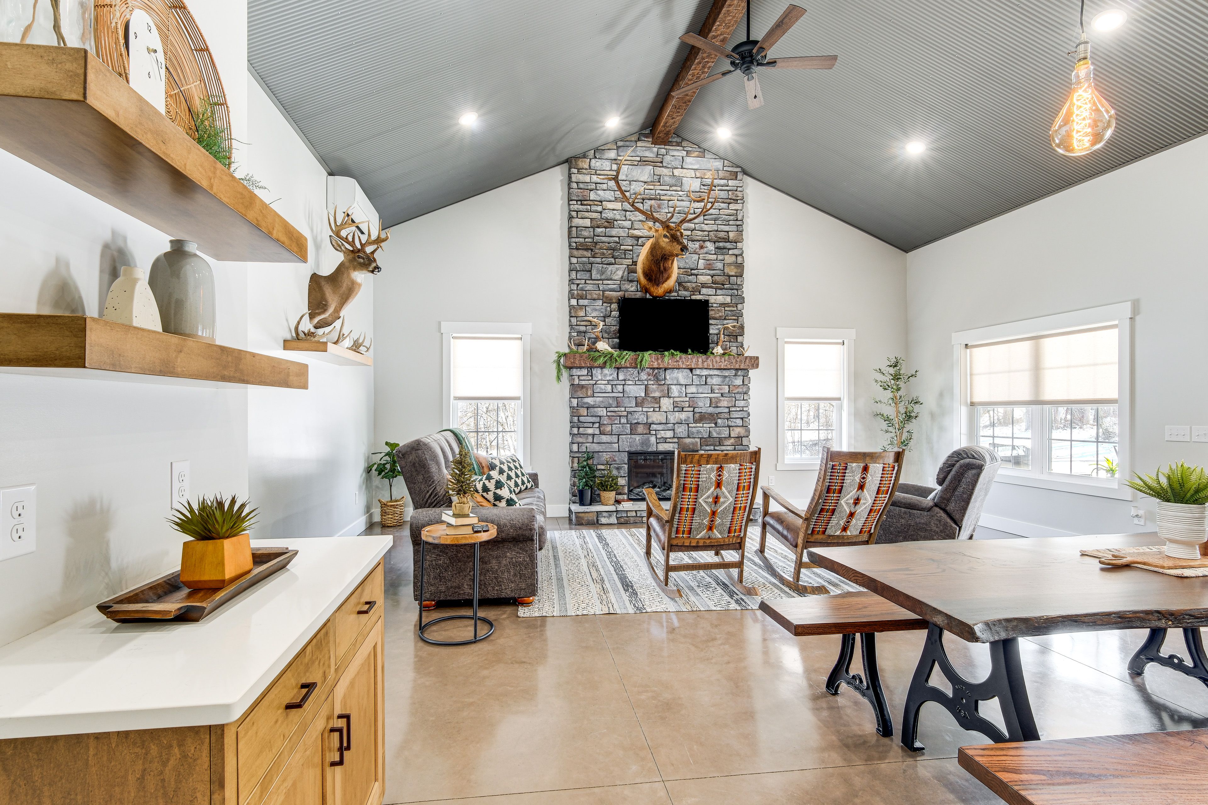 Mineral City Vacation Rental | 2BR | 1BA | 1,200 Sq Ft | 2 Steps Required