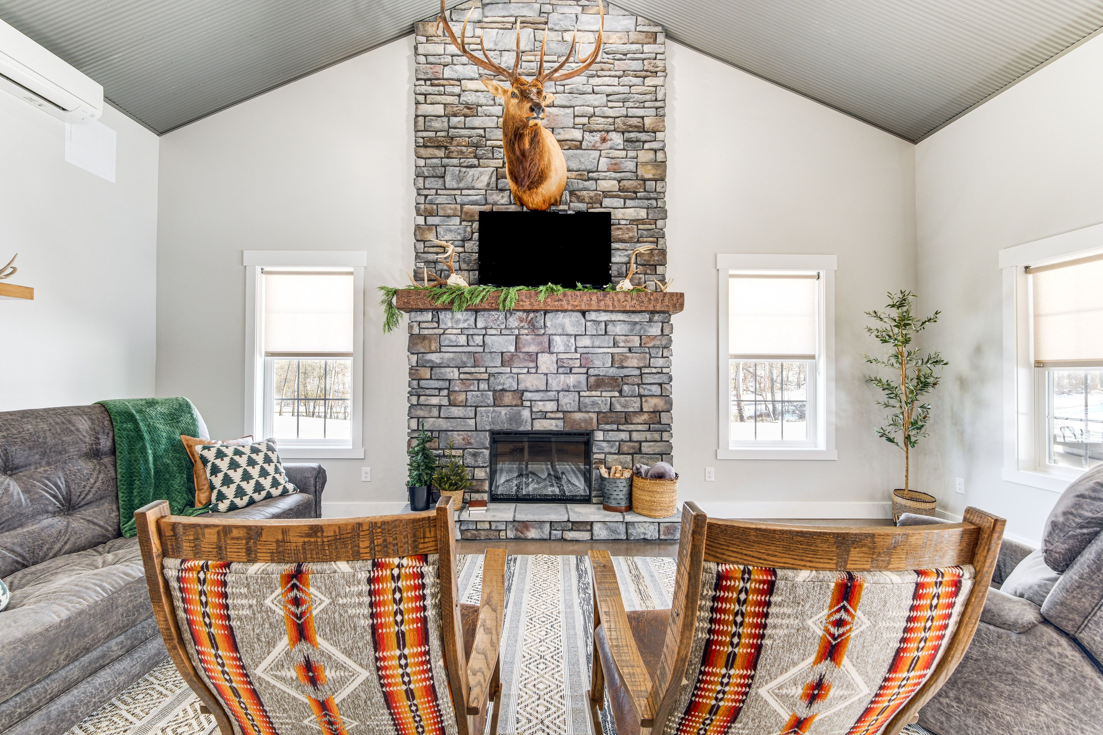 Living Room | Queen Sleeper Sofa