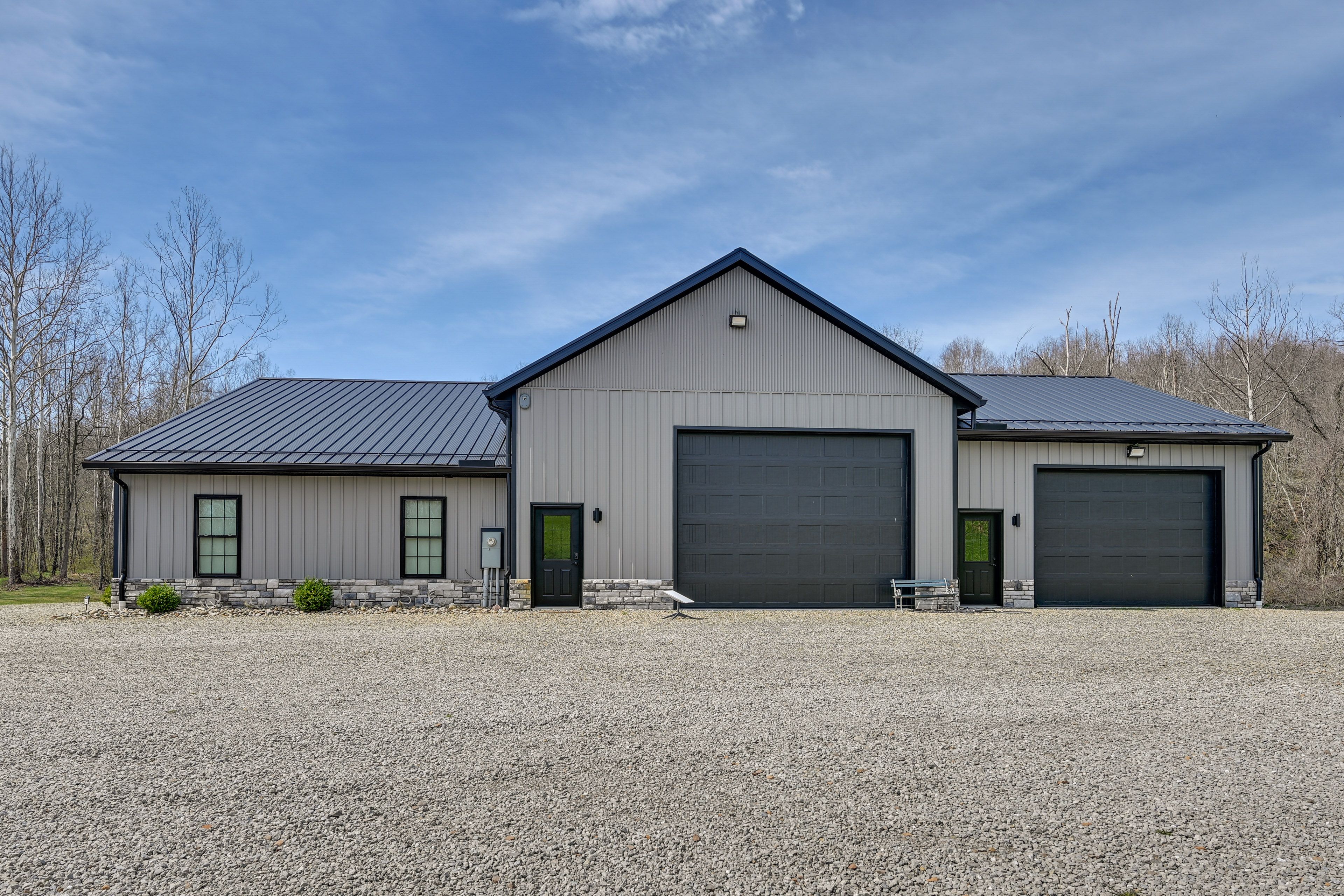 Parking | Driveway (5 Vehicles) | RV Parking Available