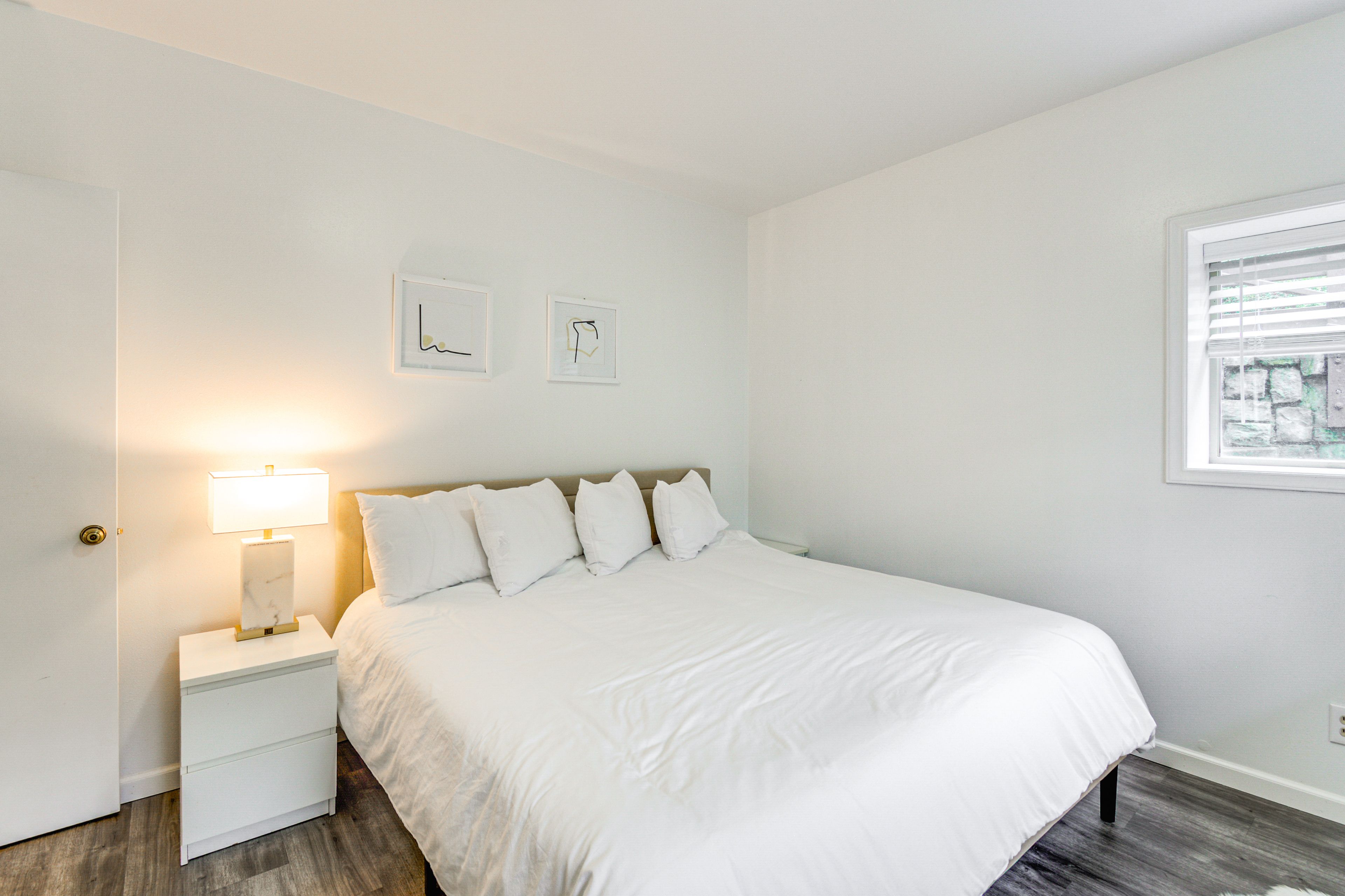 Bedroom 2 | King Bed
