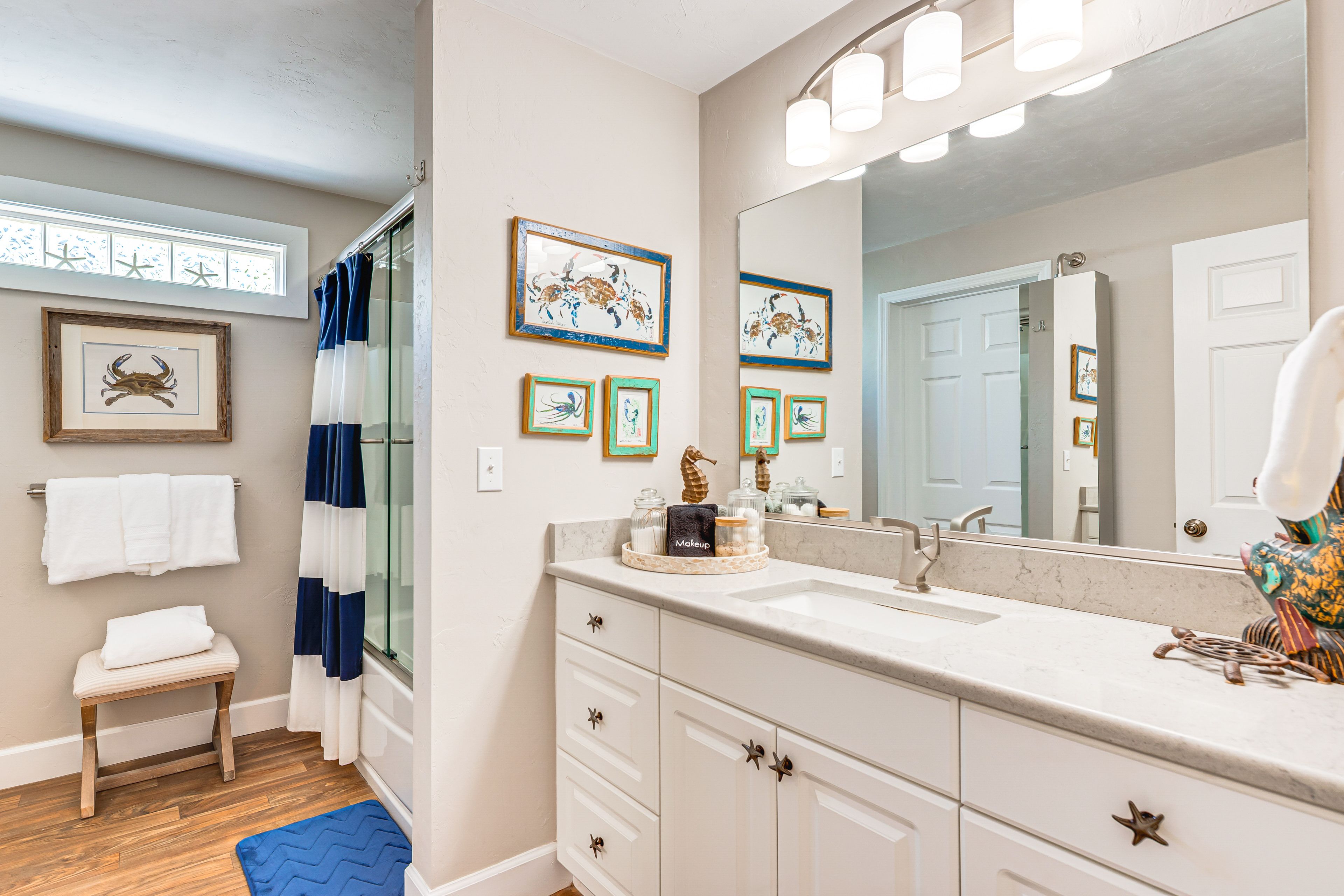 Full Bathroom | 2nd Floor