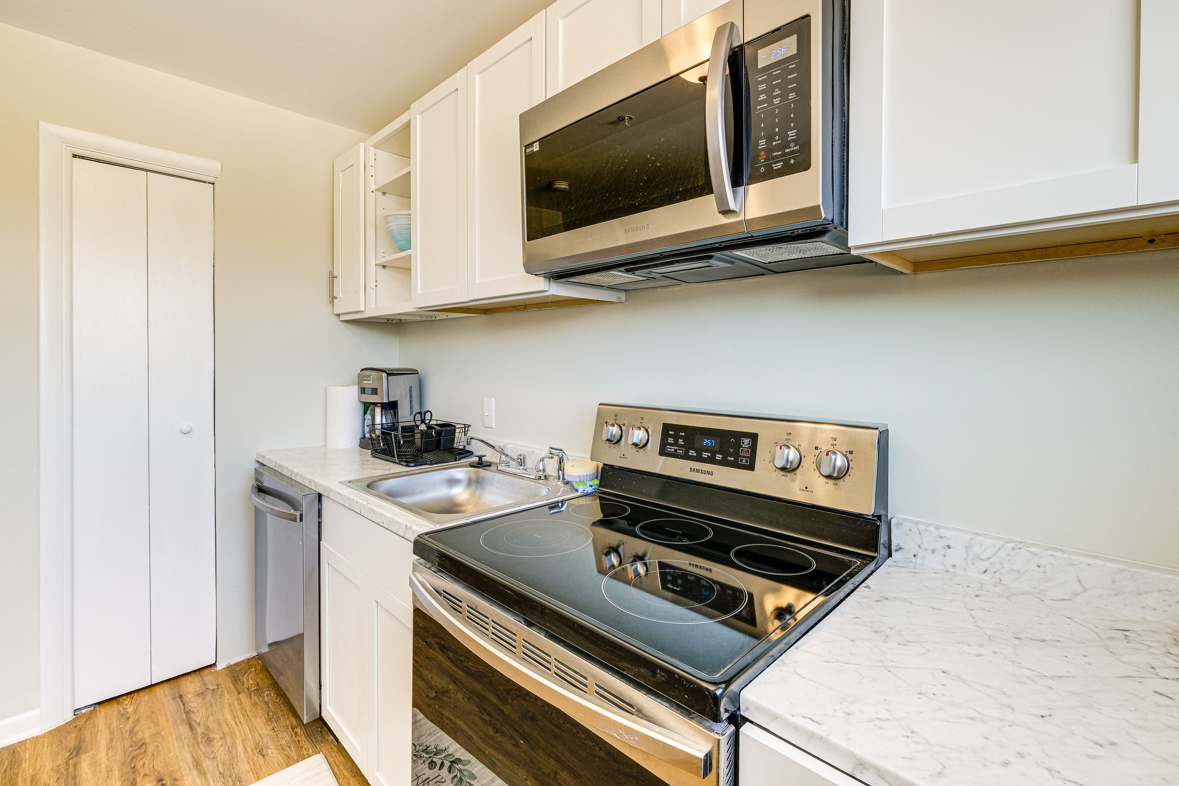 Kitchen | Dishwasher