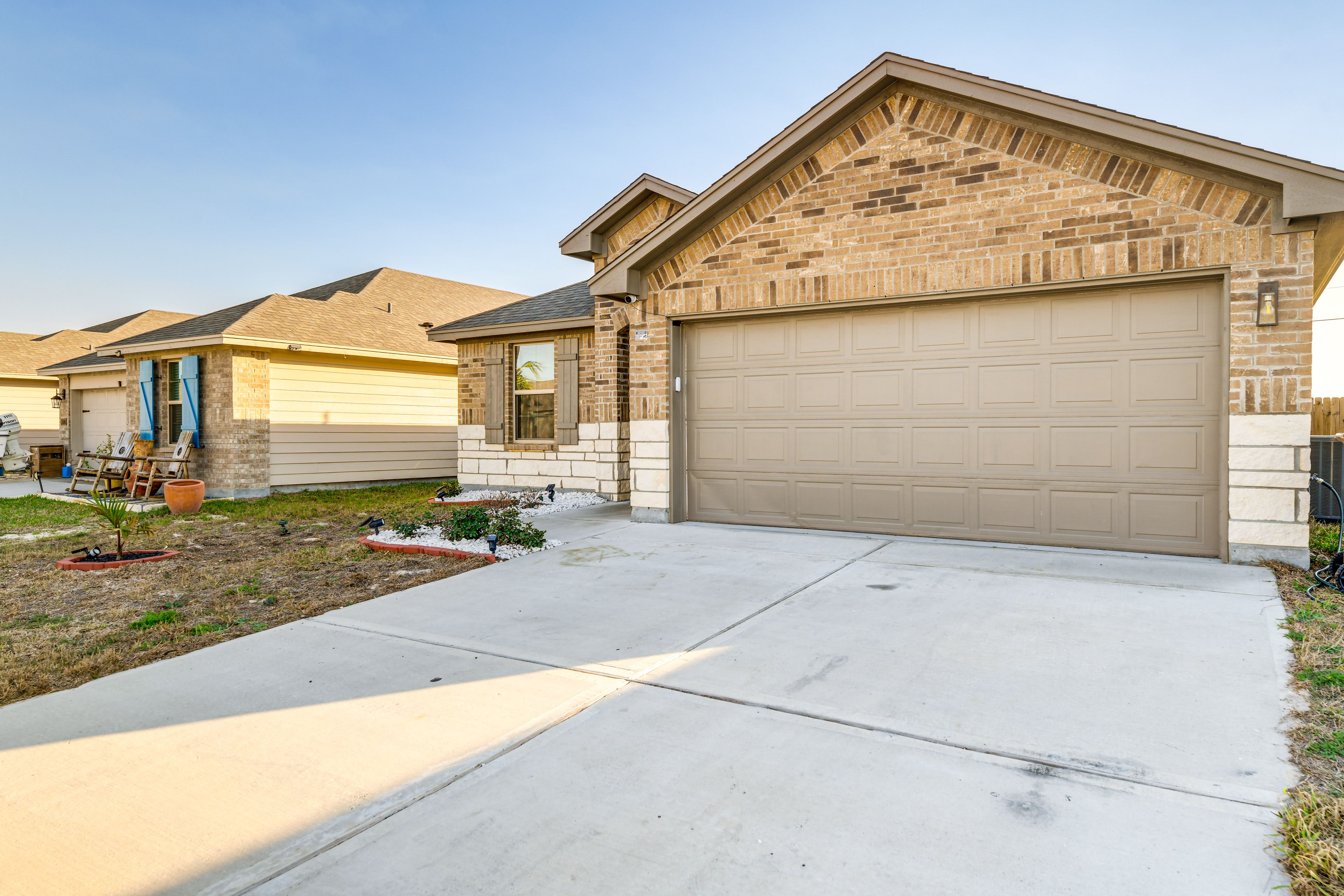 Parking | Driveway (2 Vehicles) | Free Street Parking | No Garage Parking