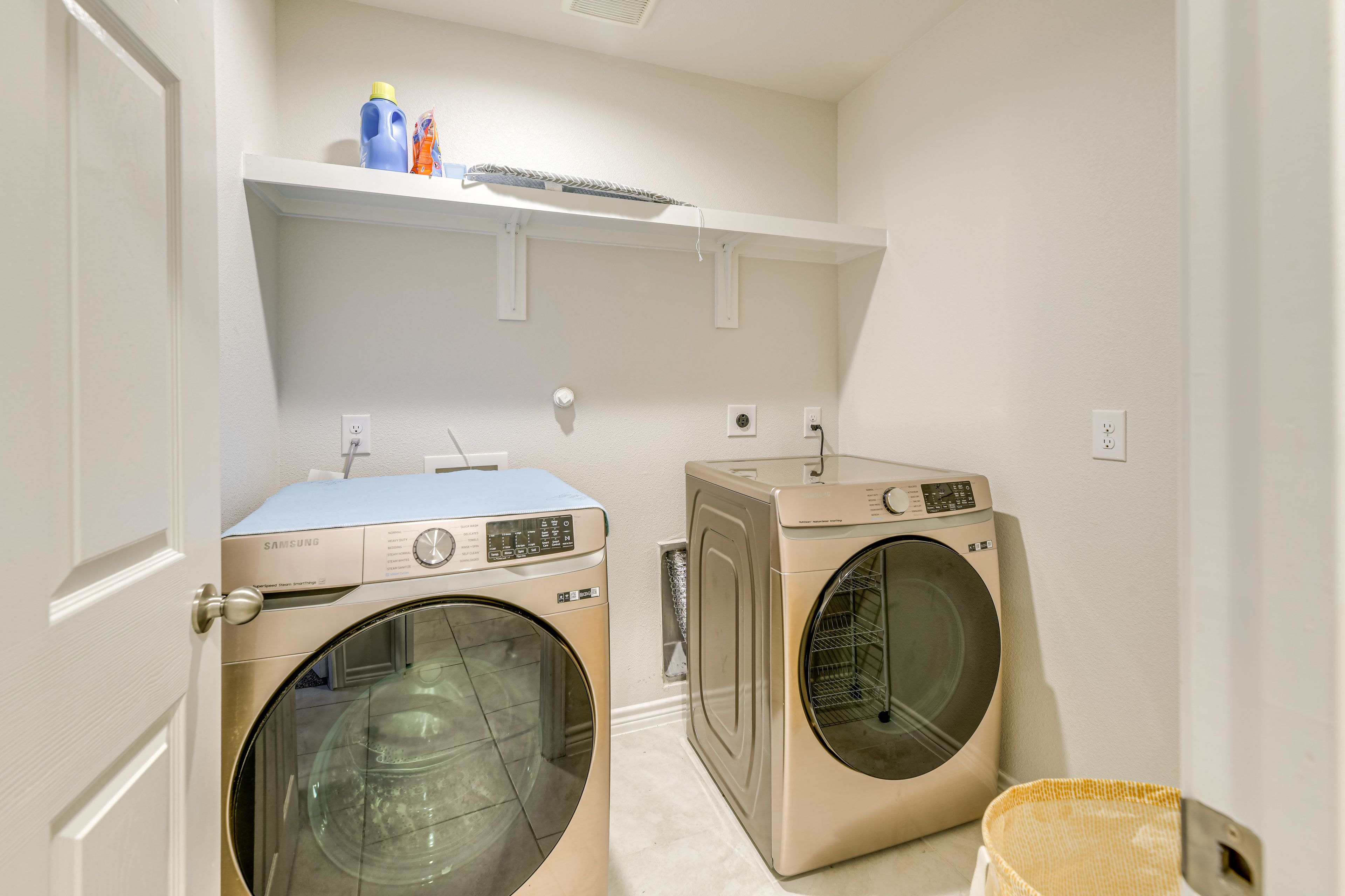 Washer & Dryer