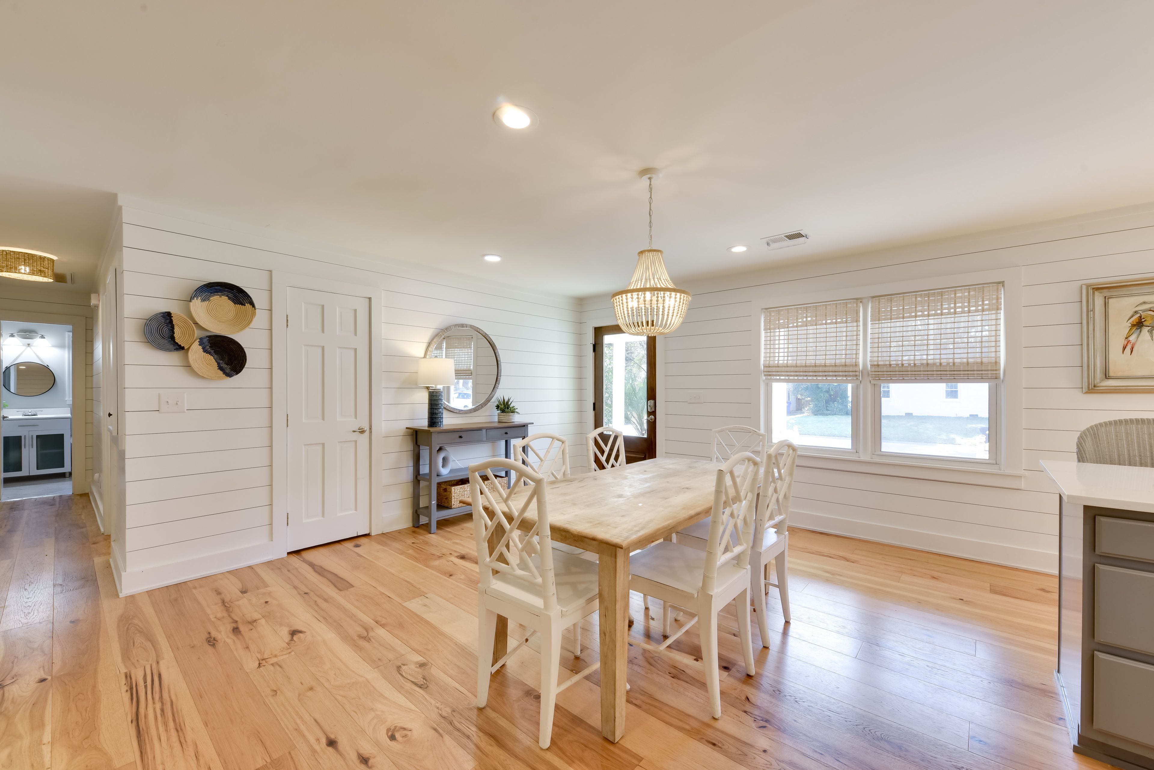 Dining Area | Dishware & Flatware