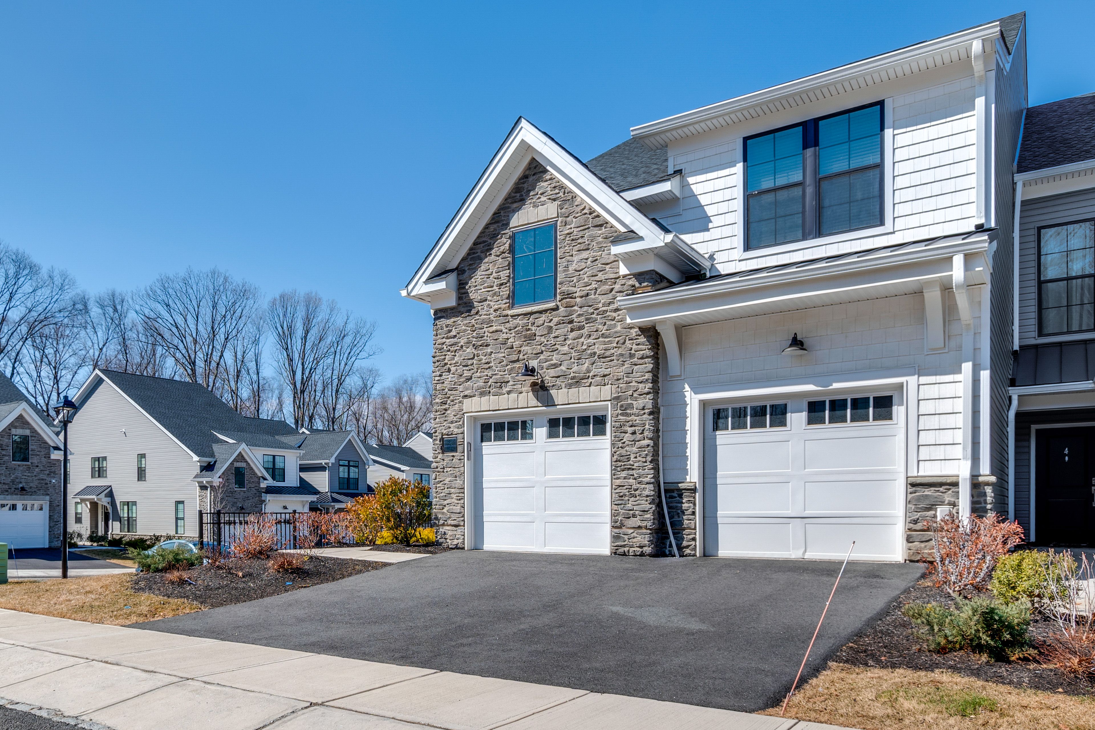Exterior | Parking | Garage (2 Vehicles) | Driveway (2 Vehicles)