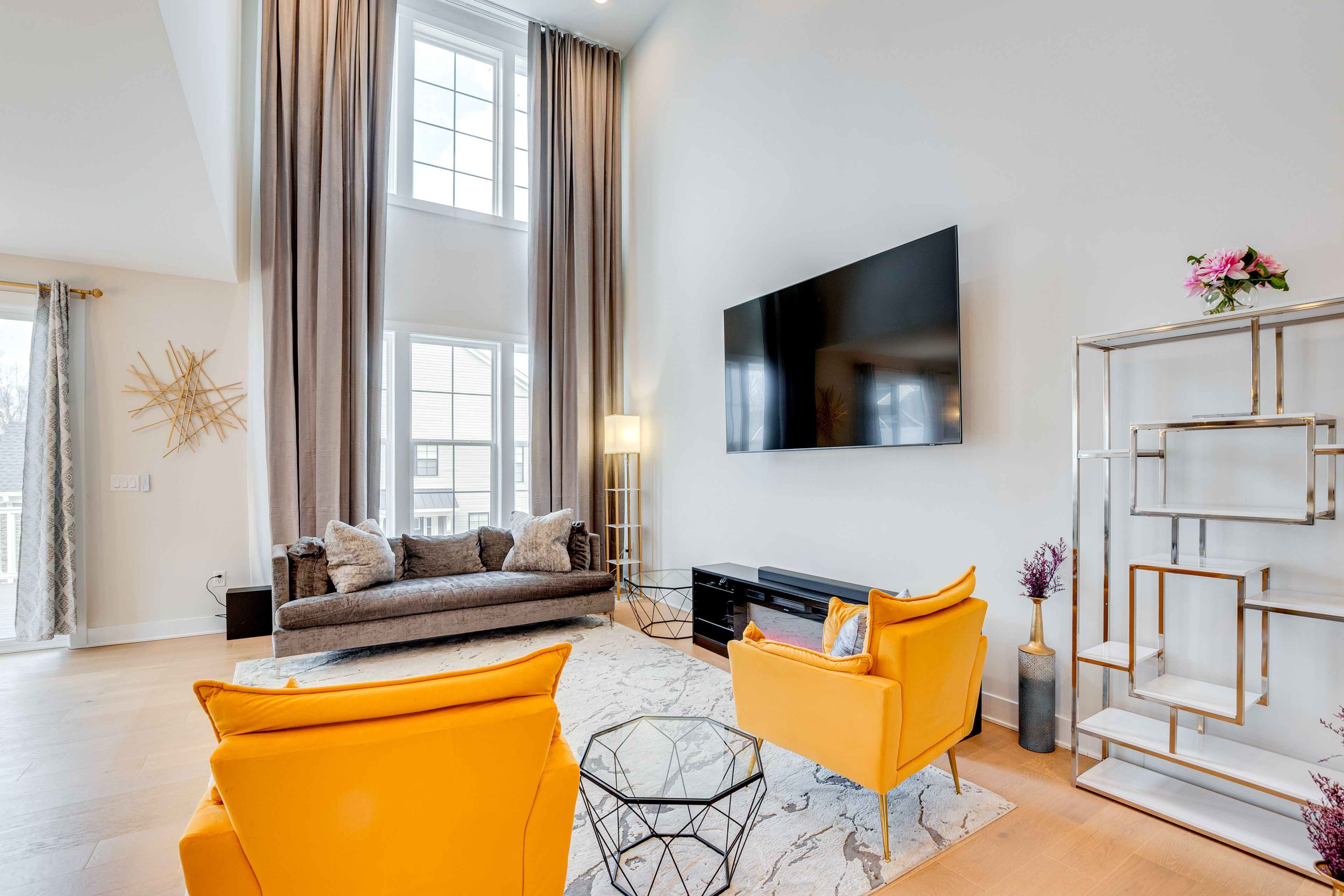 Living Room | 1st Floor | Queen Sleeper Sofa | Smart TV | Central Heating & A/C