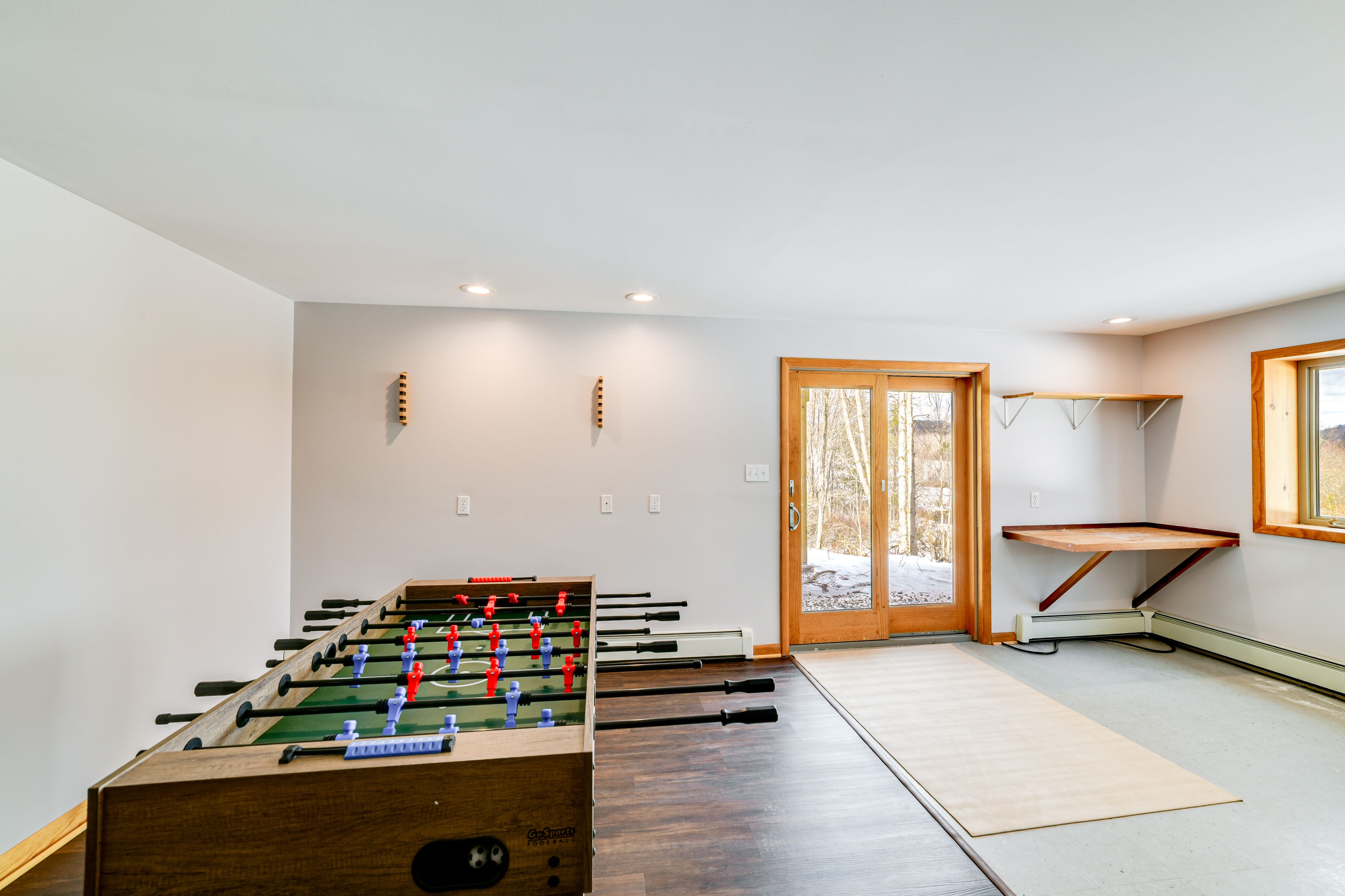 Game Room | Basement | Books/Board Games