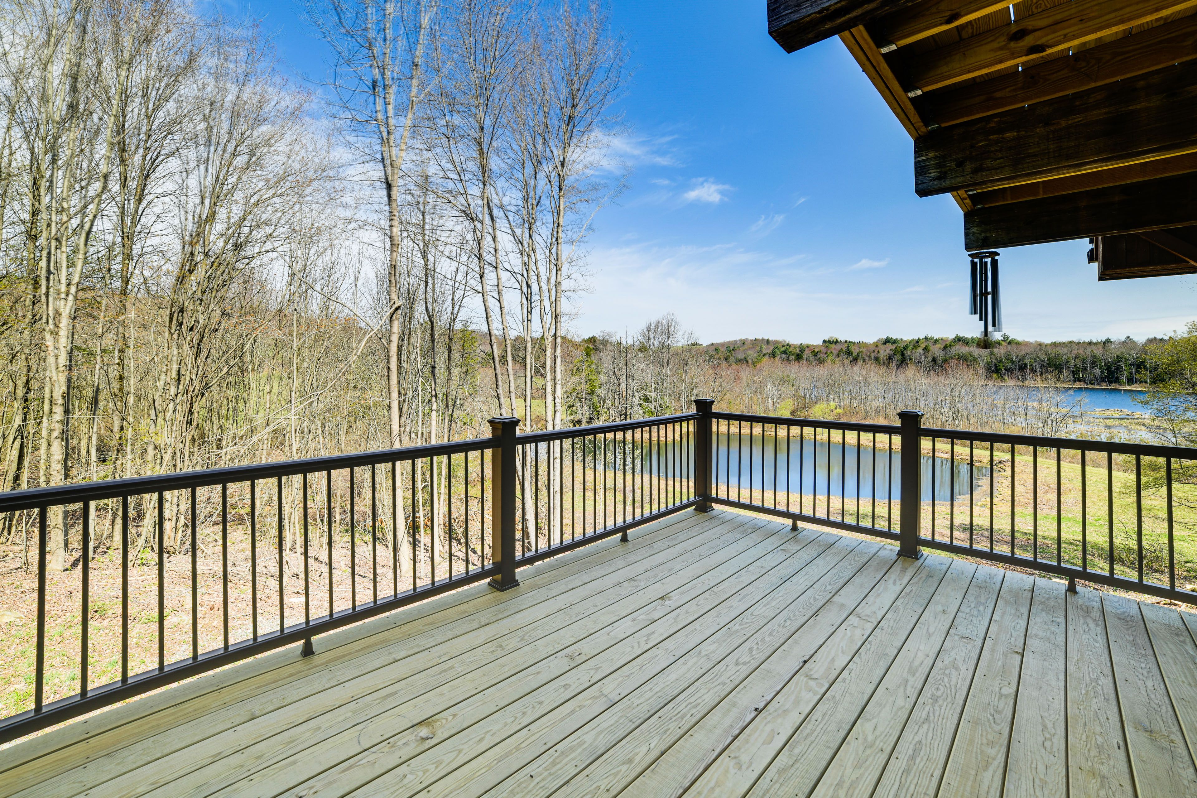 Balcony & Deck