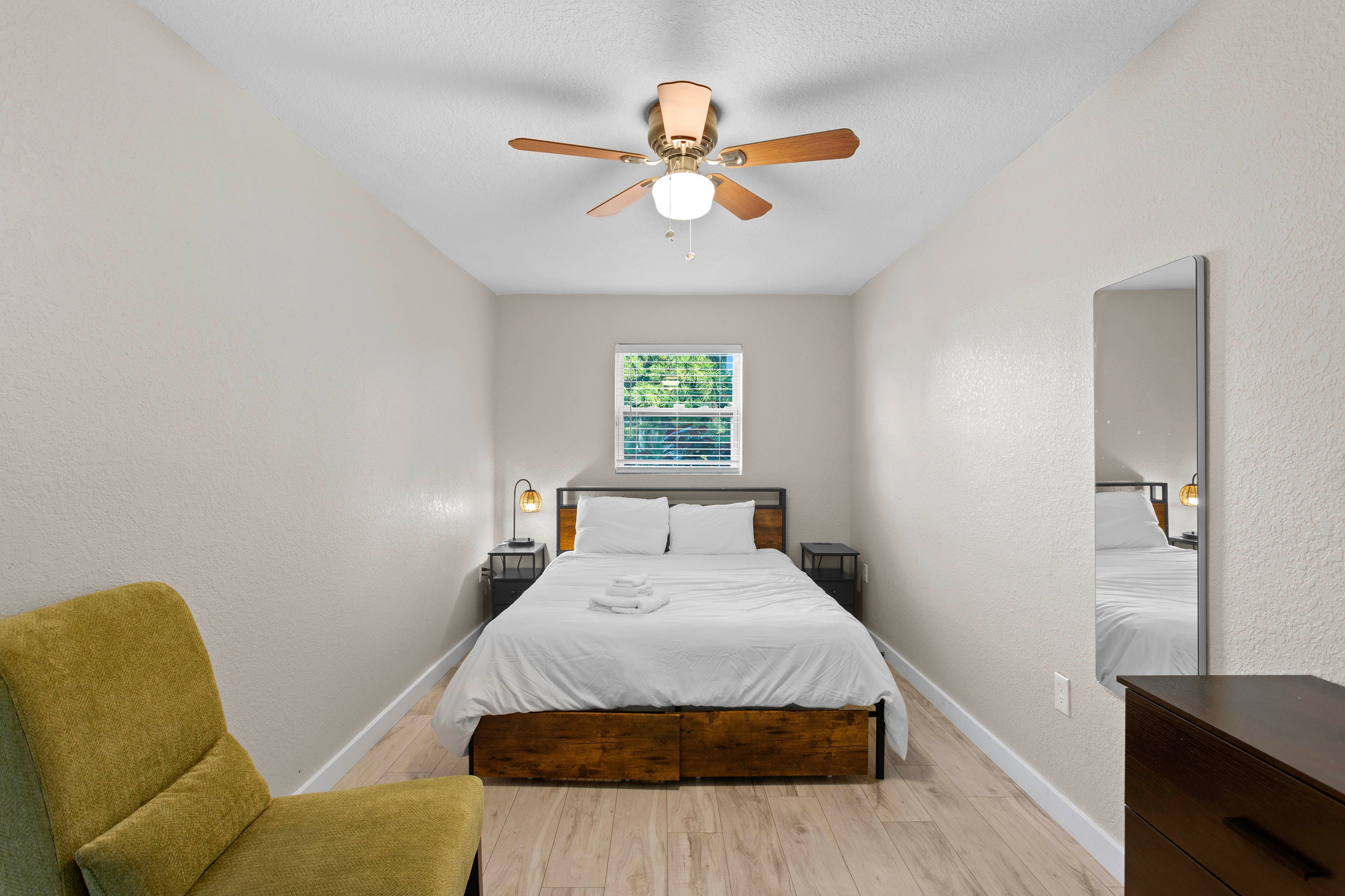 Bedroom 2 | 1st Floor | Queen Bed