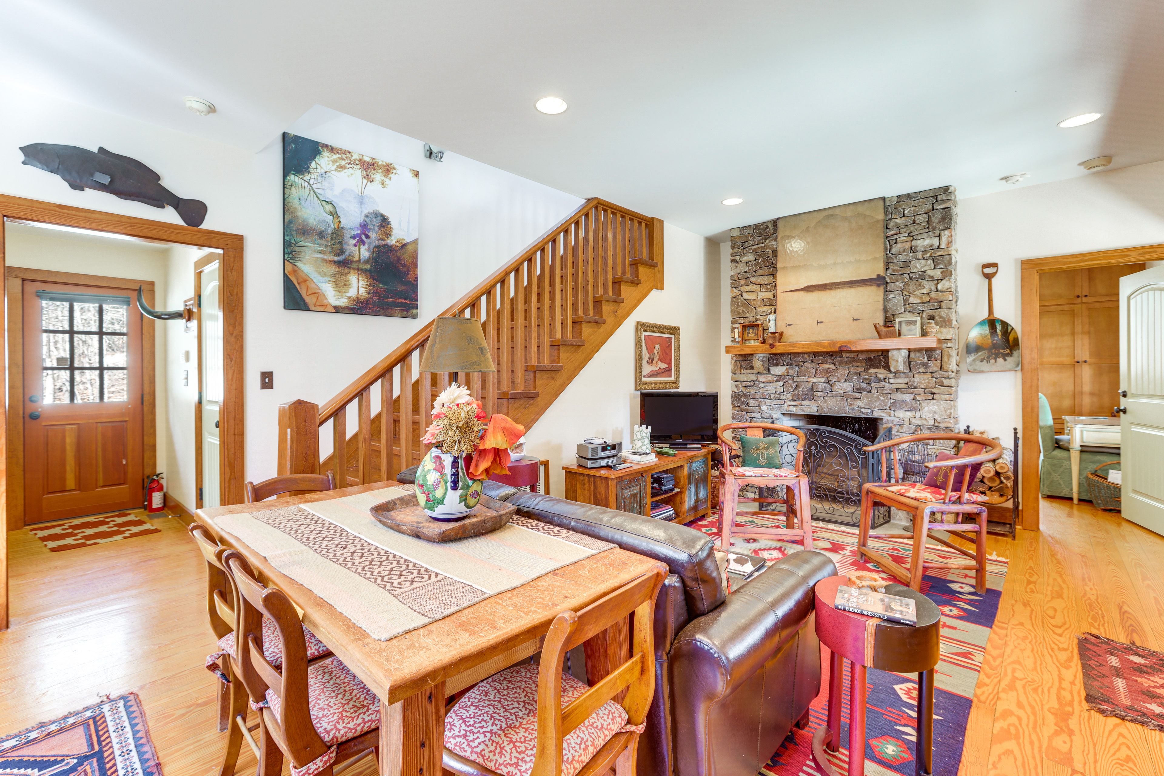 Living Room | Dining Space