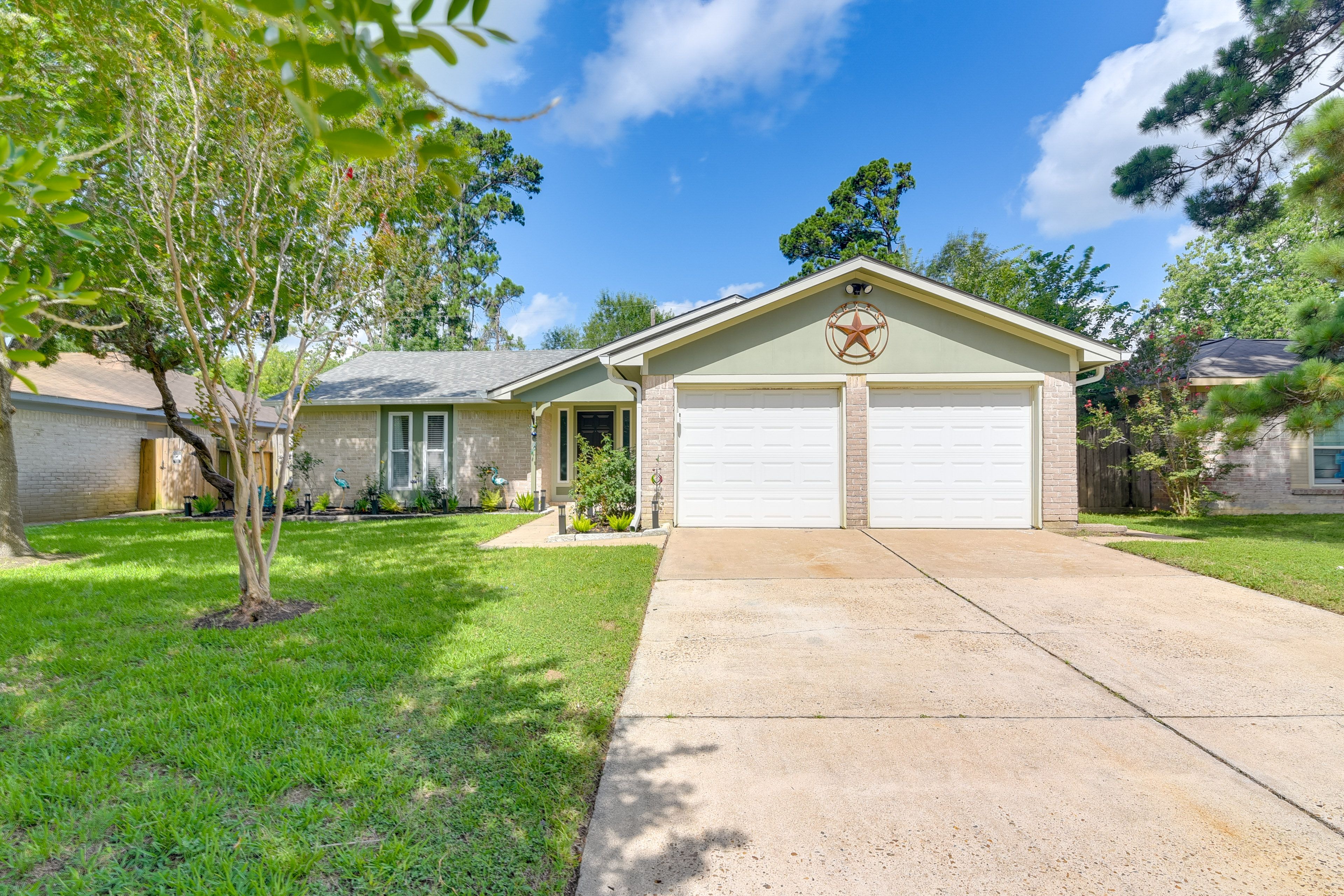 Property Exterior | Single-Story Home