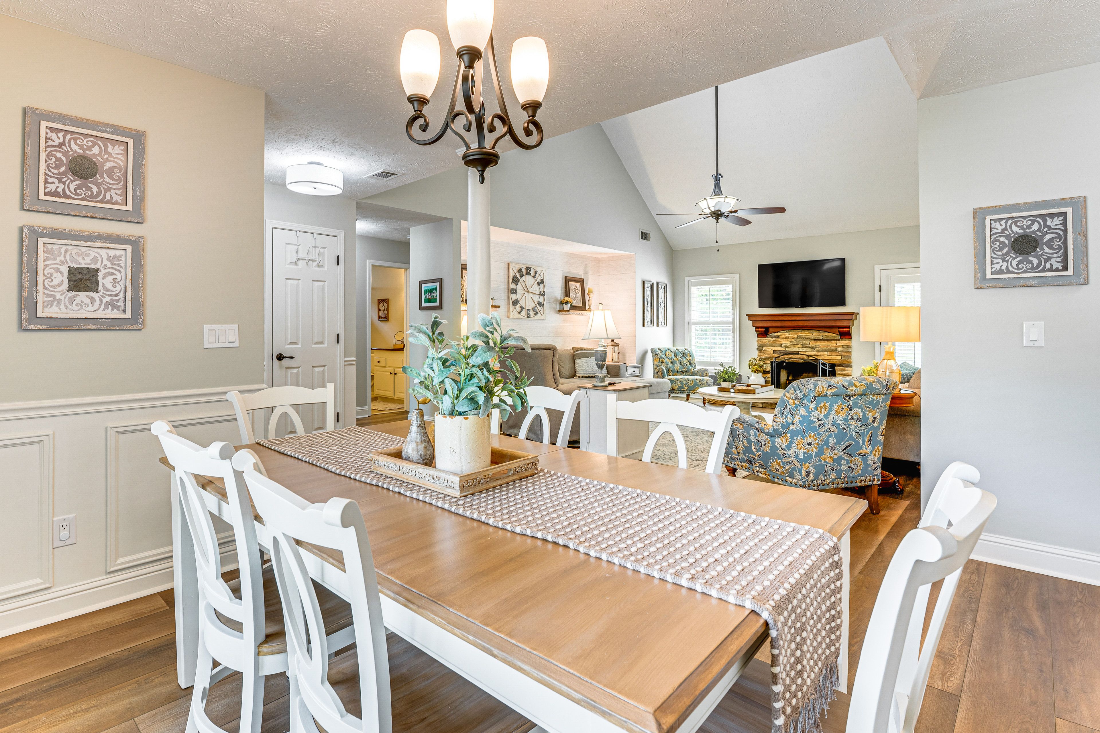 Dining Area 1 | Dishware/Flatware Provided | 1st Floor